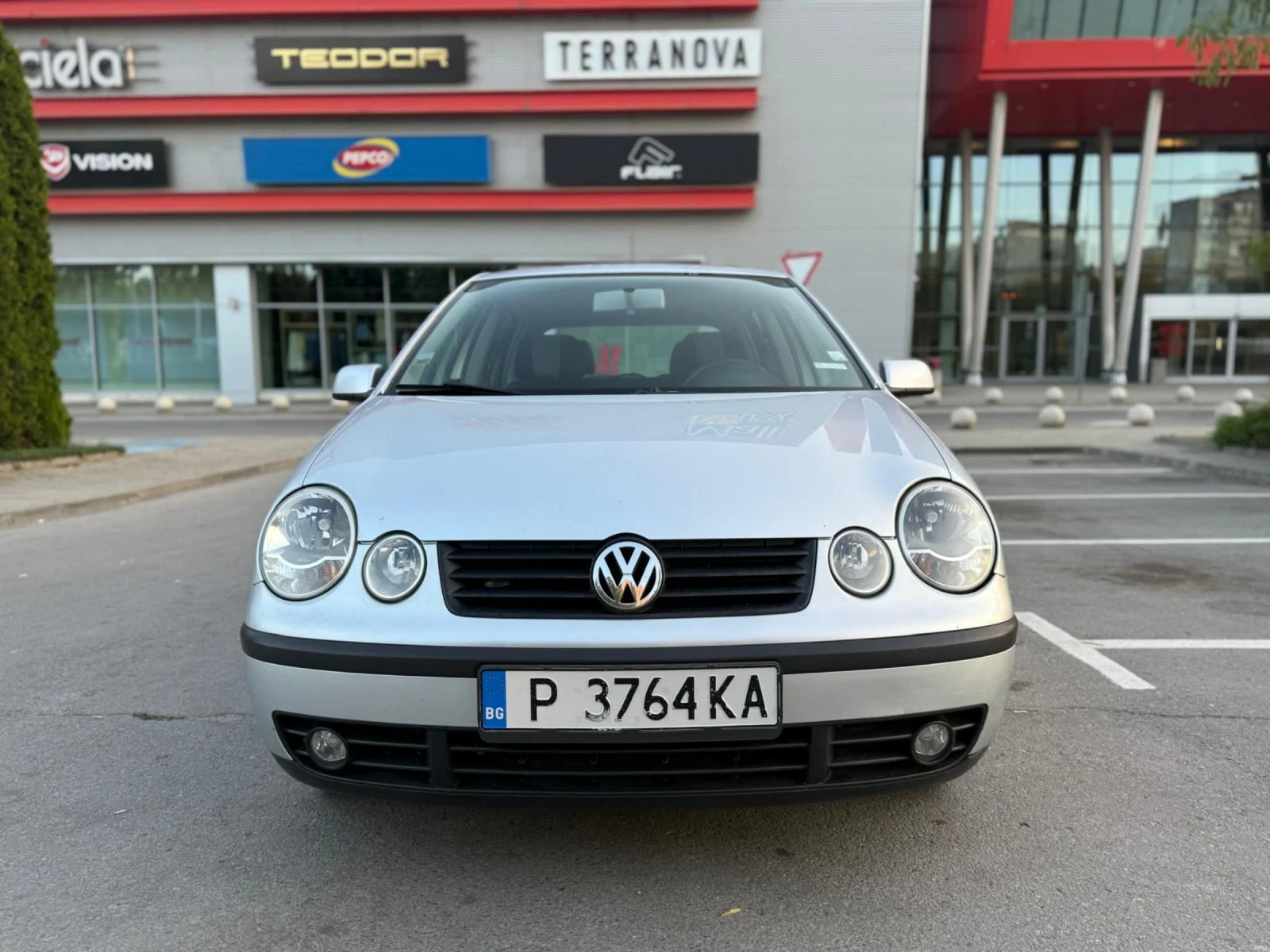 VW Polo 4(5) ВРАТИ/ВСИЧКО ПЛАТЕНО/ОБСЛУЖЕН/БЕЗ РЪЖДА! - изображение 2