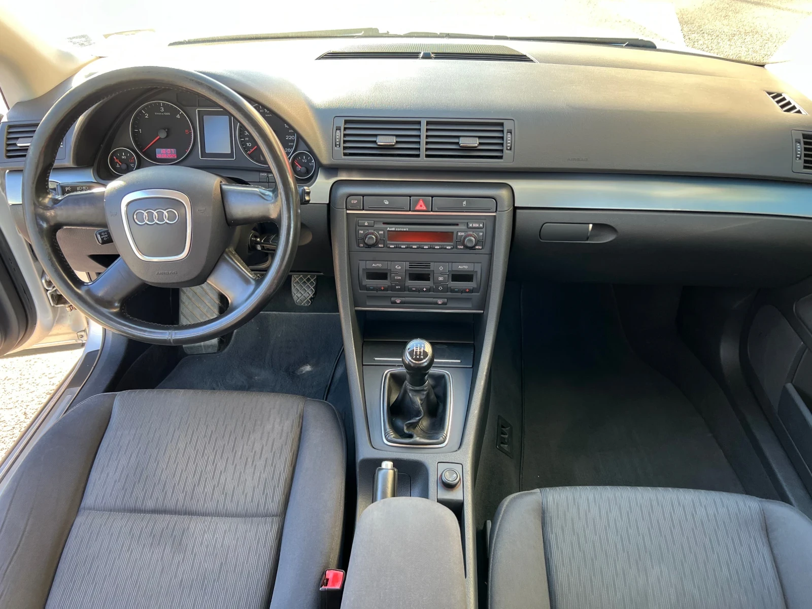 Audi A4 B7 - изображение 8