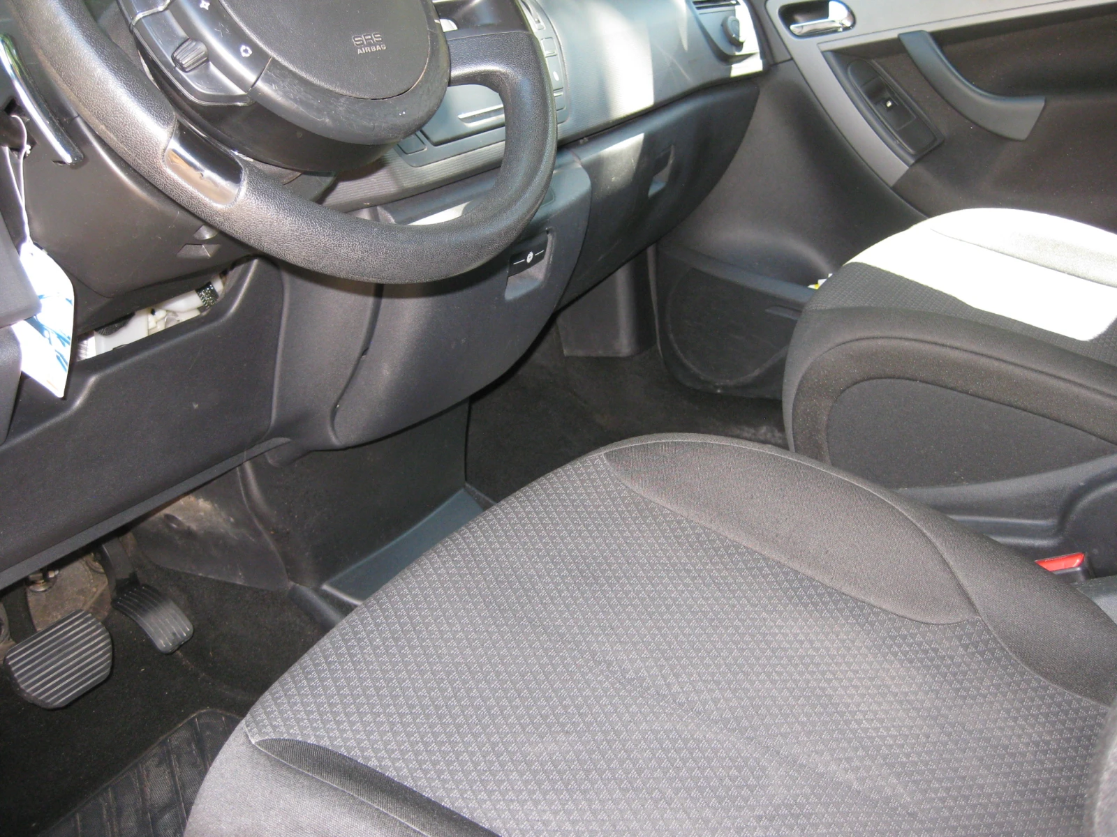 Citroen Grand C4 Picasso  - изображение 6