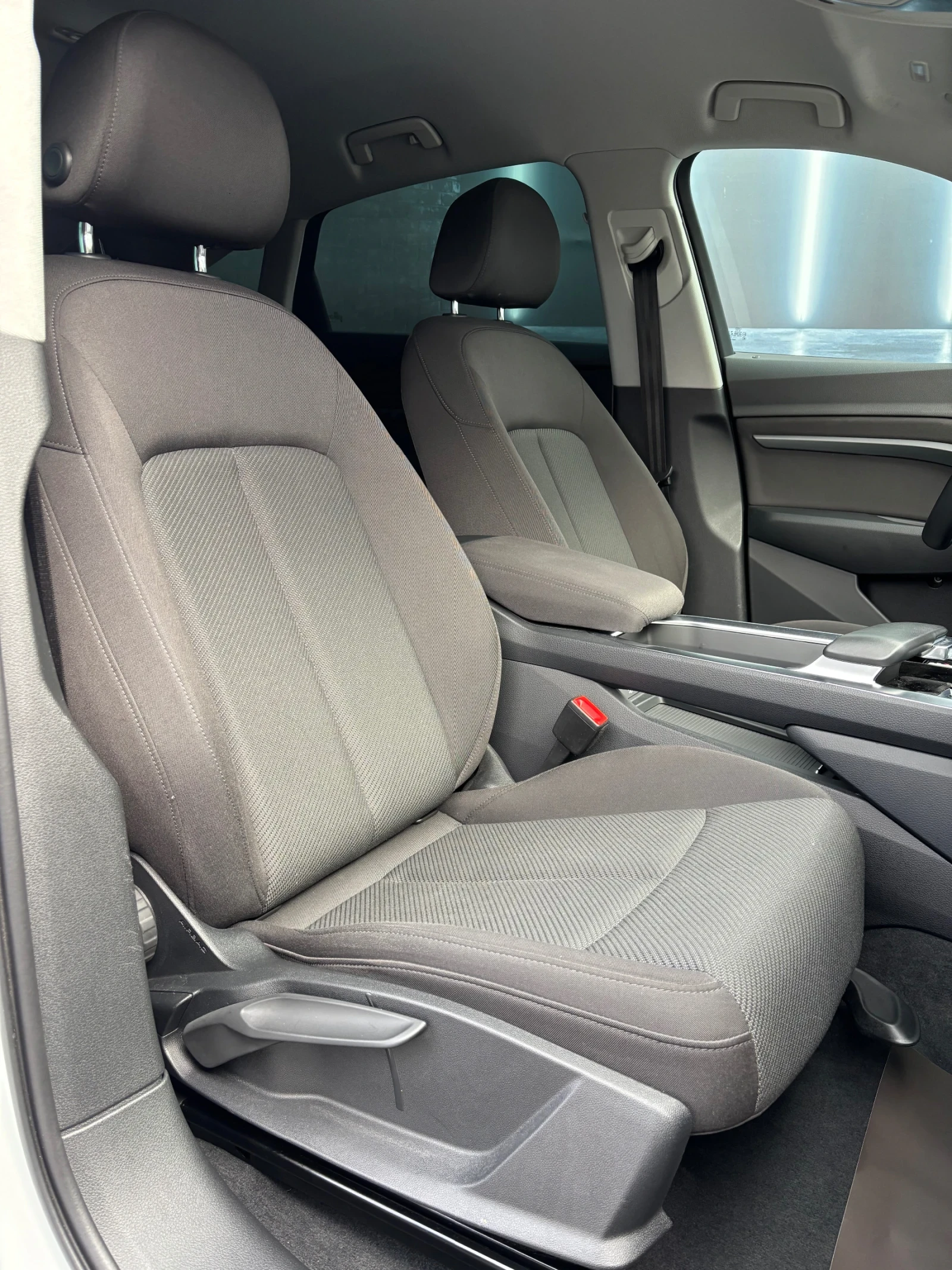 Audi E-Tron 57000. | Mobile.bg   13