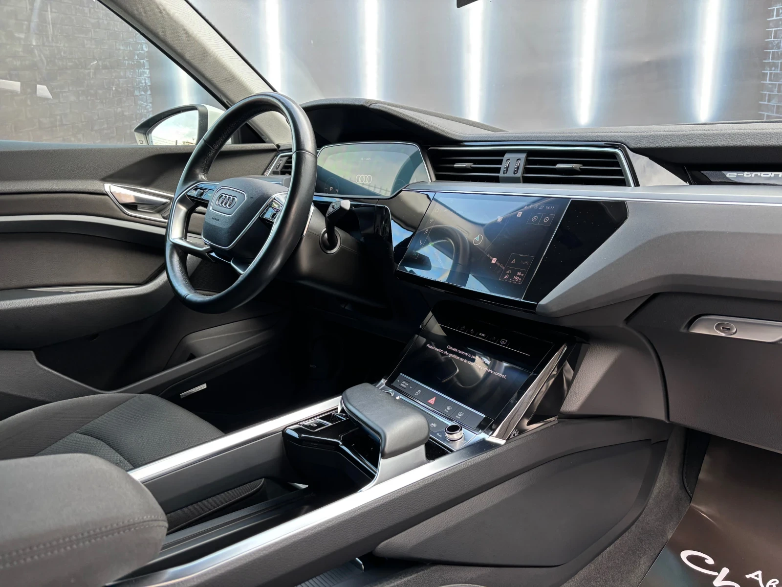 Audi E-Tron 57000. | Mobile.bg   12