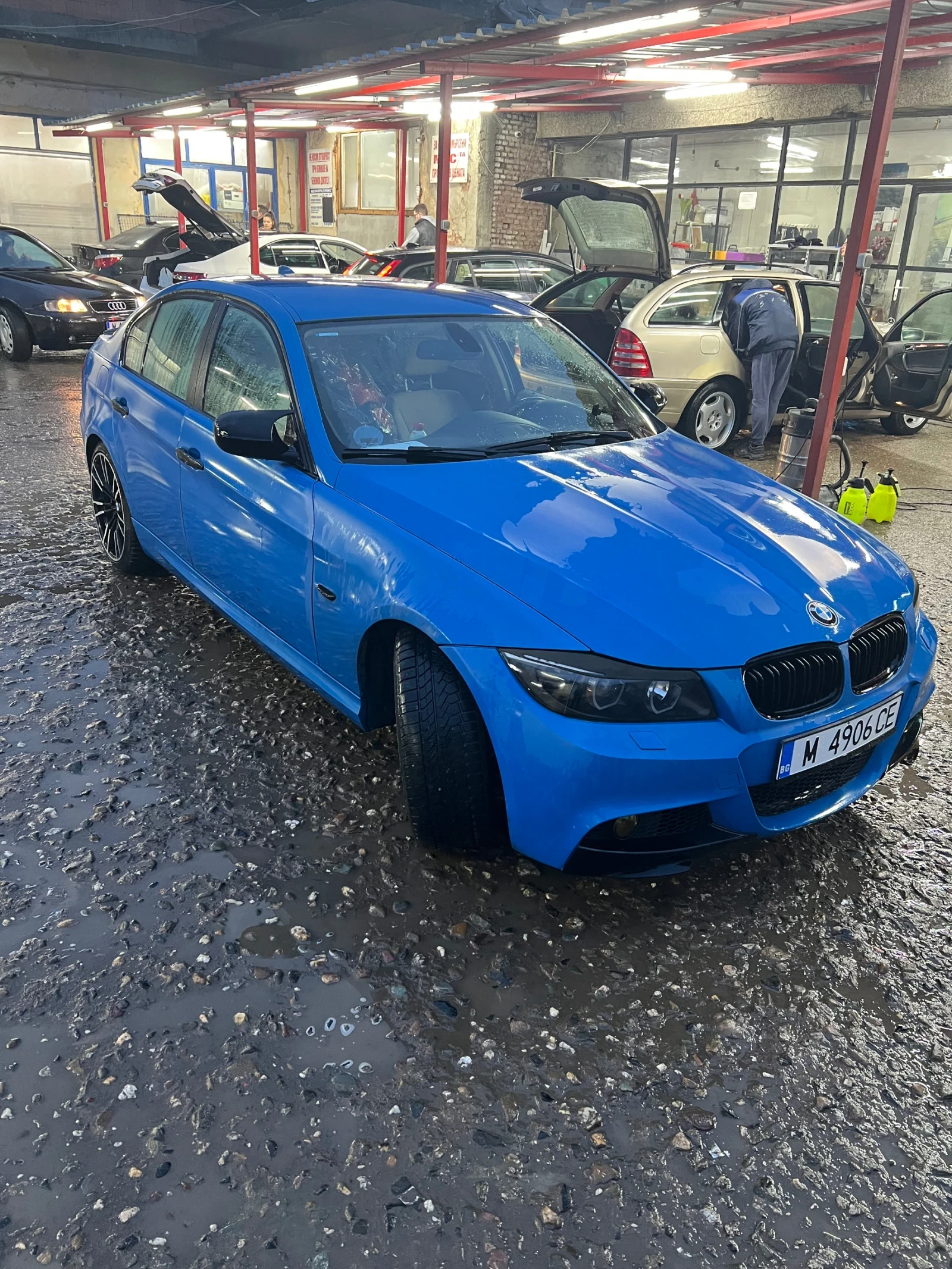 BMW 320  - изображение 2