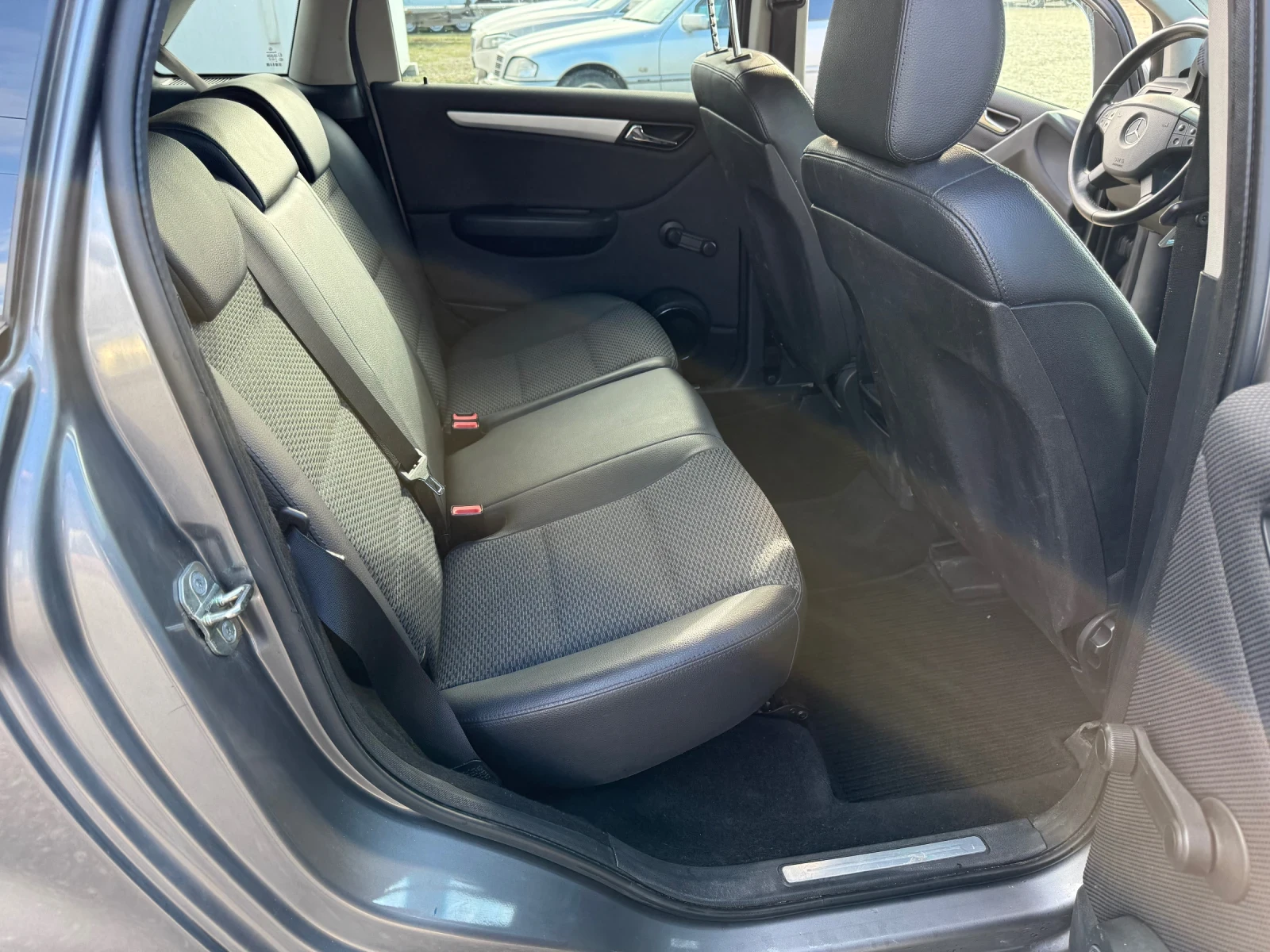 Mercedes-Benz B 200 B200CDI / 140H.P. | Mobile.bg � ����������� 14