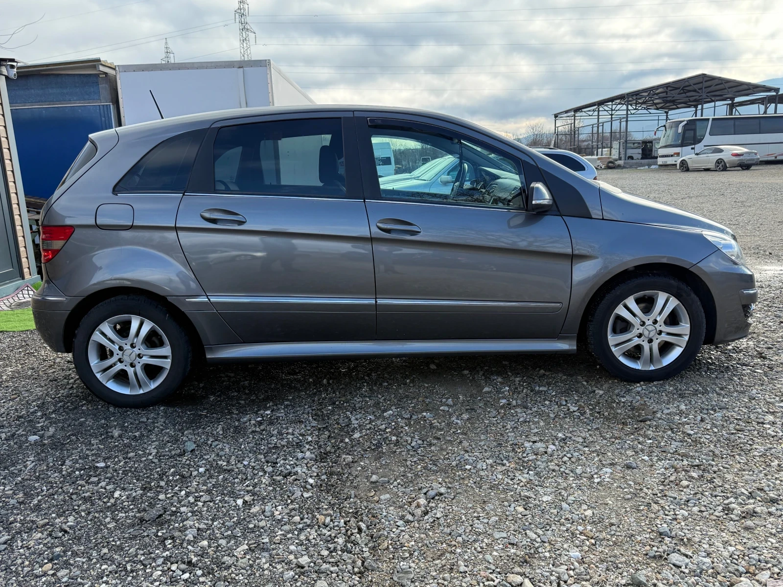 Mercedes-Benz B 200 B200CDI / 140H.P. - изображение 6