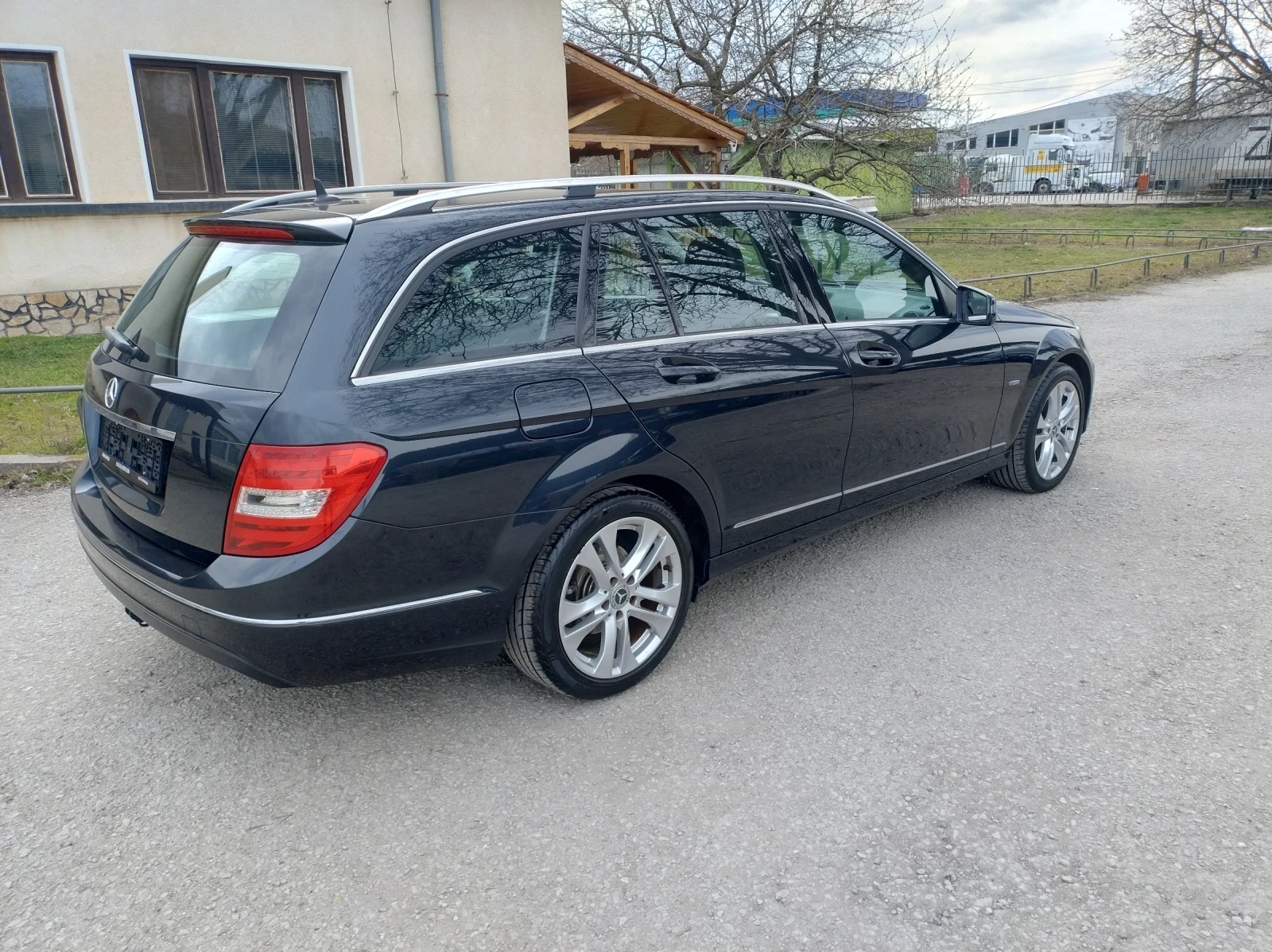 Mercedes-Benz C 220 2.2 CDI FACE LIFT AVANTGARDE , снимка 4 - Автомобили и джипове - 53926517