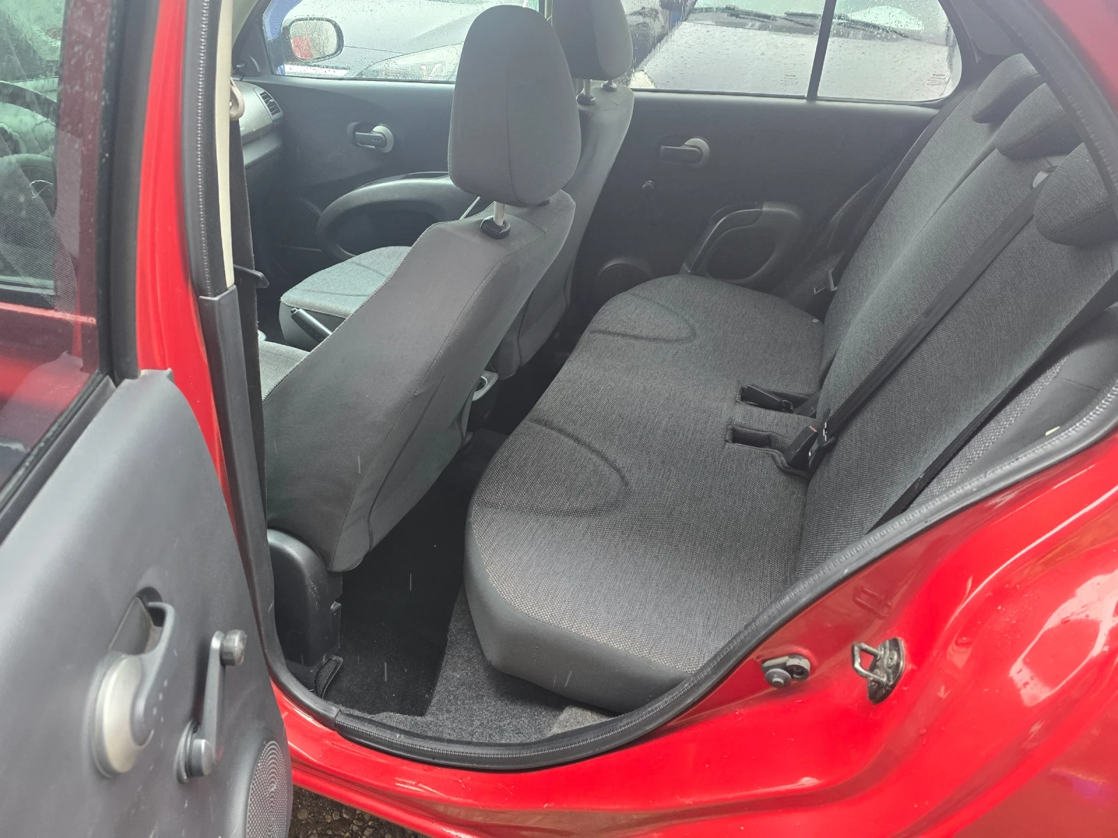 Nissan Micra 1.5 перфектна, снимка 10 - Автомобили и джипове - 54089121
