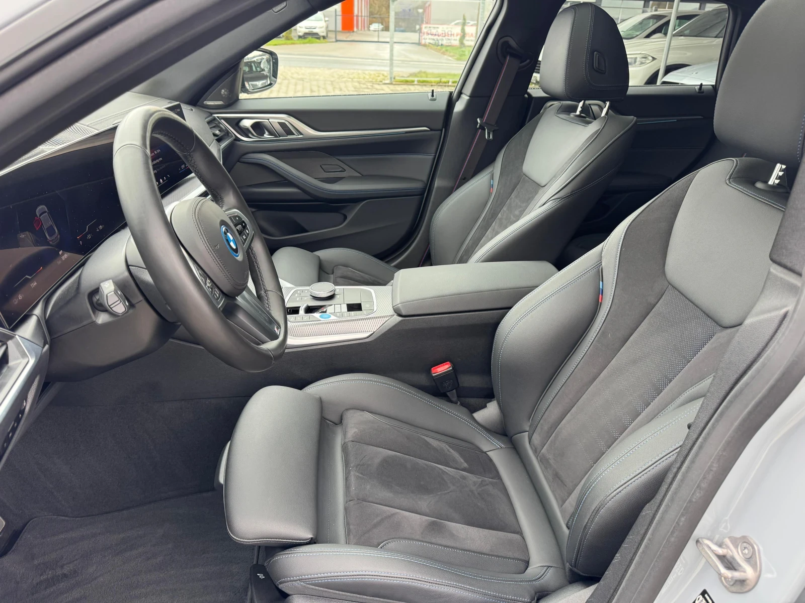 BMW i4 40 eDrive M Sport Laser ACC HUD H/K Гаранция, снимка 12 - Автомобили и джипове - 54158471