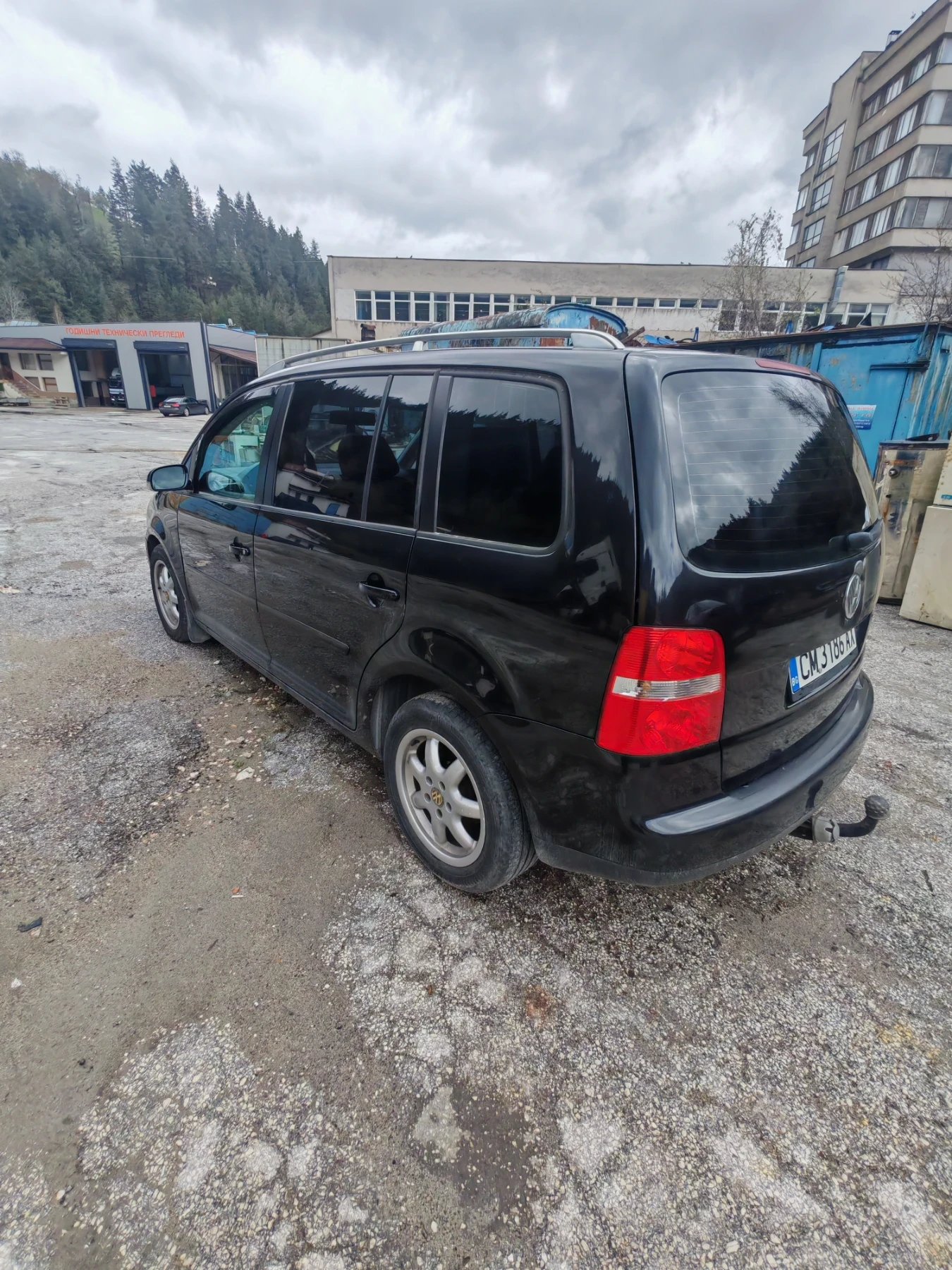 VW Touran 1.9tdi, снимка 6 - Автомобили и джипове - 54300519