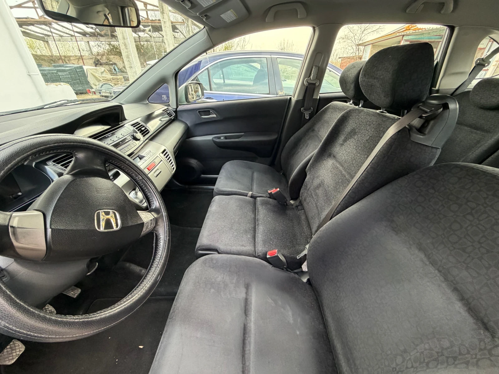 Honda Fr-v, снимка 3 - Автомобили и джипове - 54315229