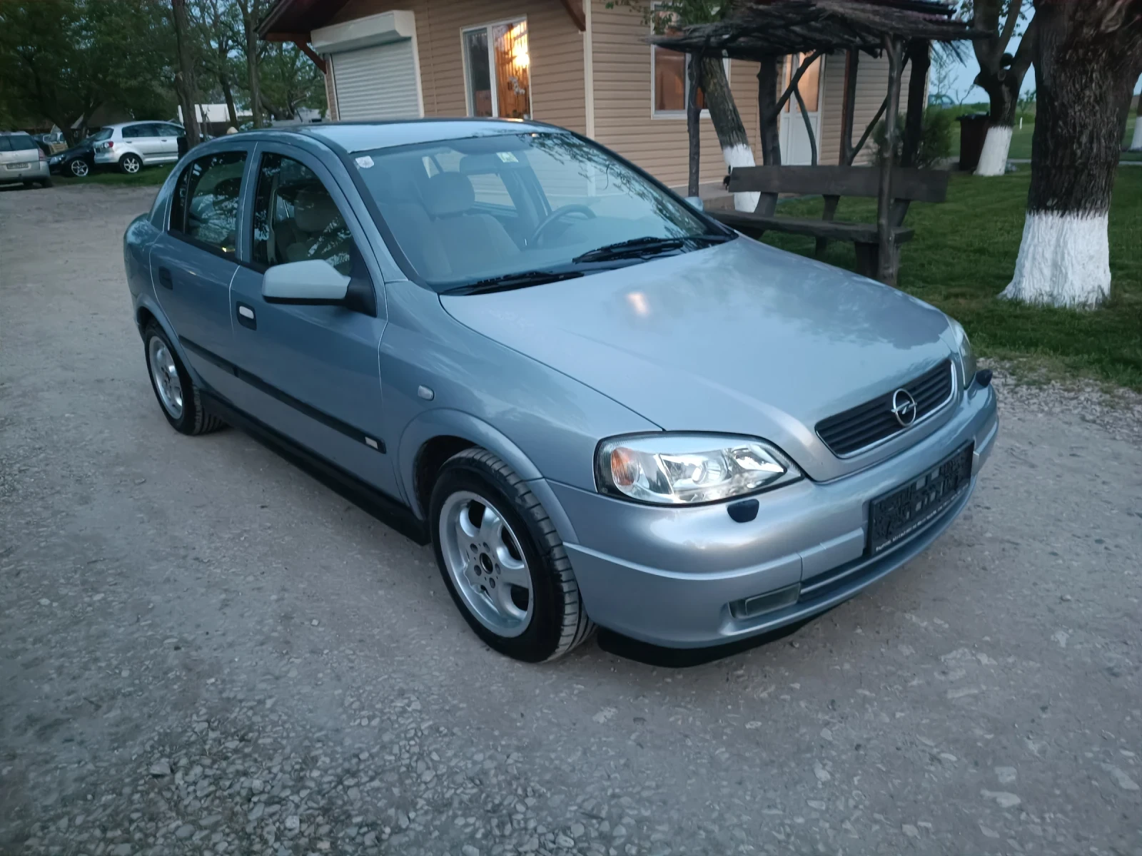 Opel Astra 1.8 avtomat 125 ks, снимка 16 - Автомобили и джипове - 54356435