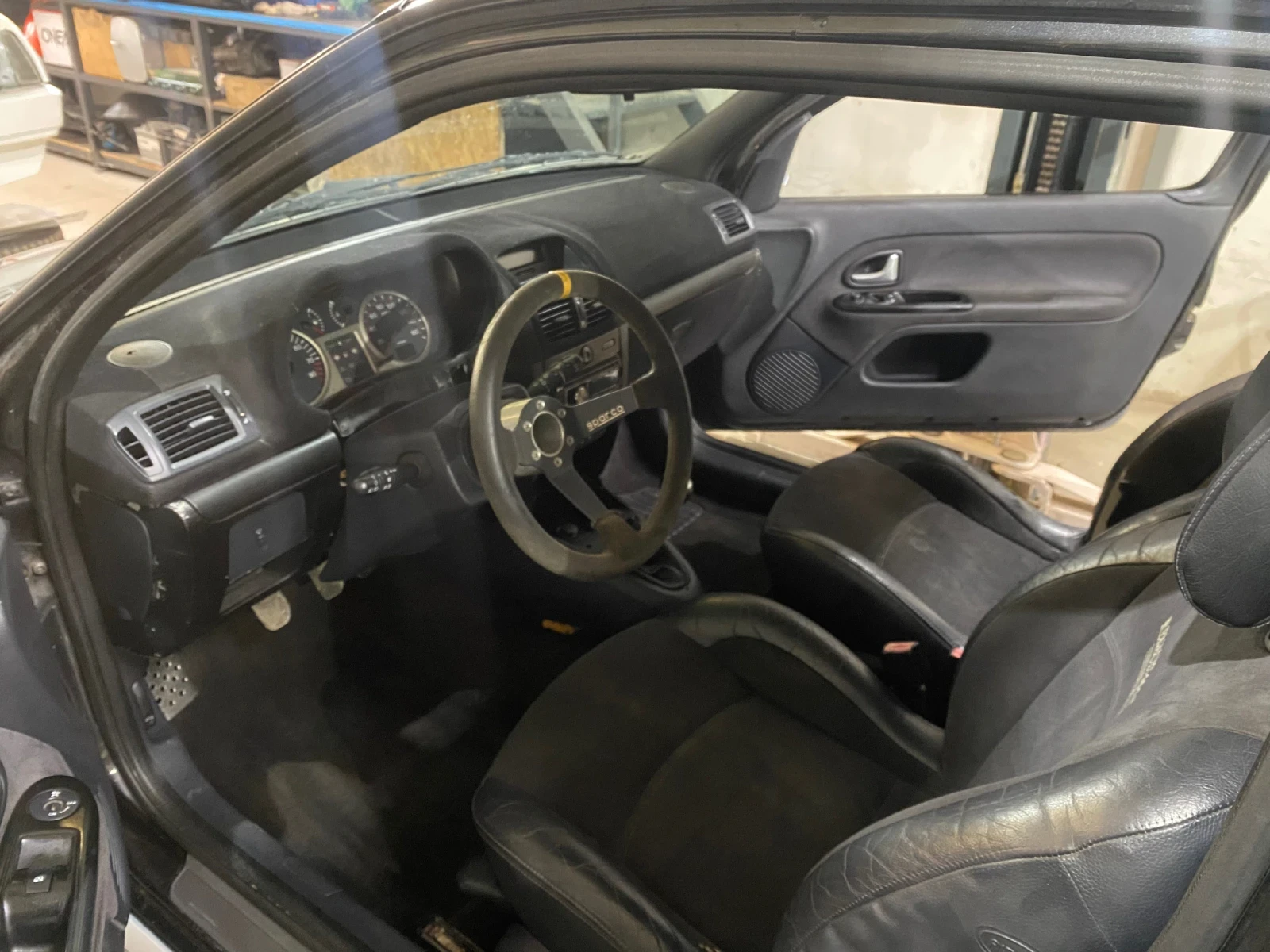Renault Clio RS, снимка 5 - Автомобили и джипове - 54564114