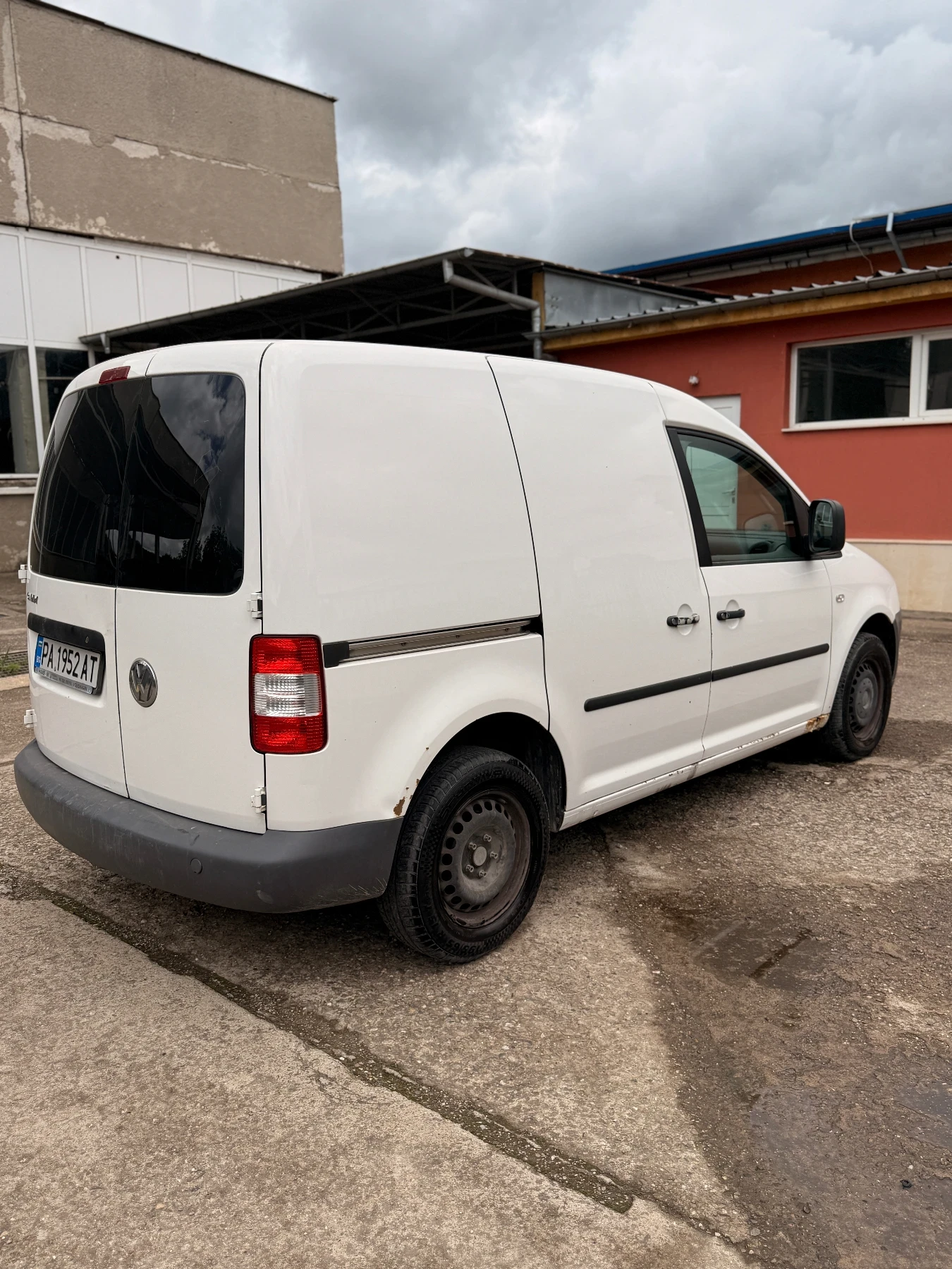 VW Caddy 2.0 SDI, снимка 7 - Автомобили и джипове - 54748989