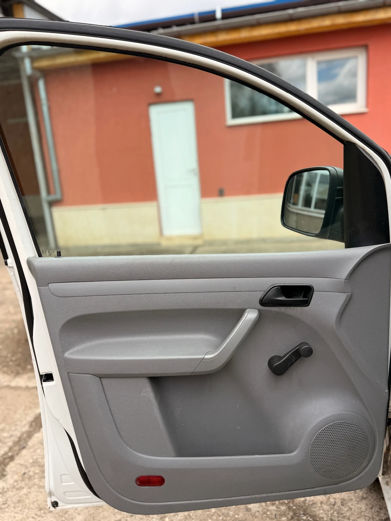 VW Caddy 2.0 SDI, снимка 12 - Автомобили и джипове - 54748989