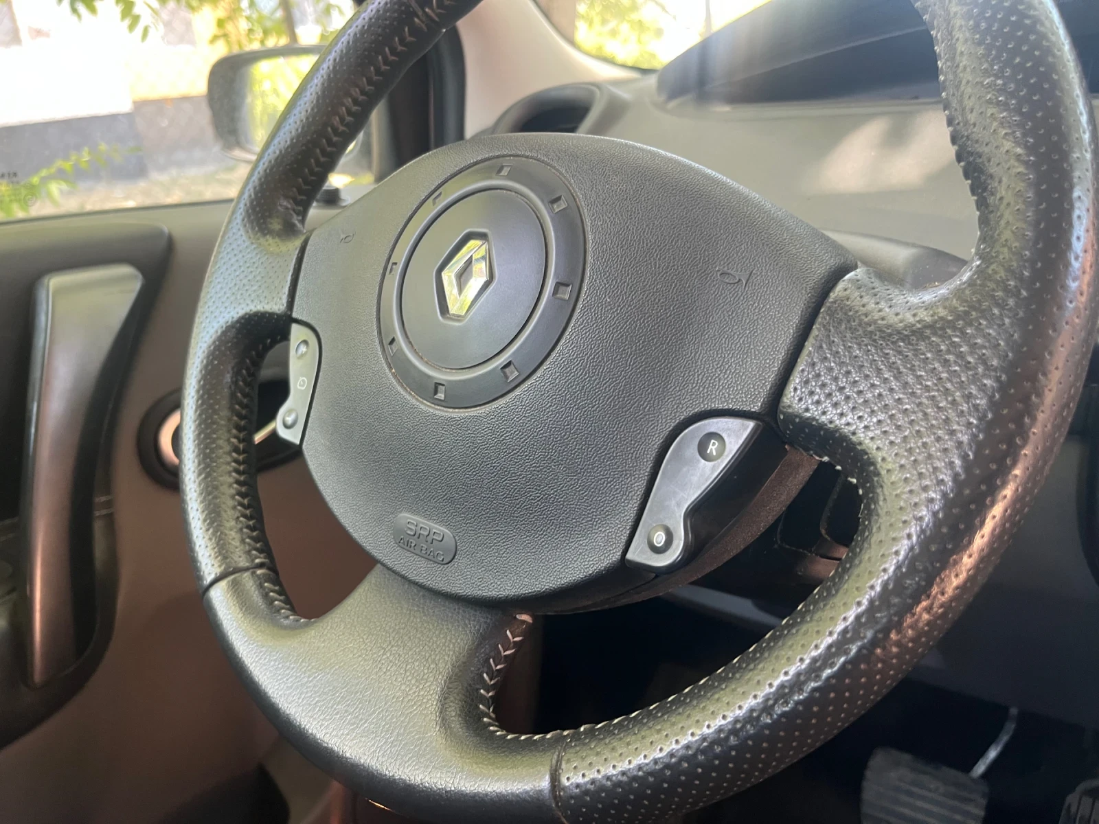 Renault Scenic 2.0i AVTOMAT KLIMATIK, снимка 16 - Автомобили и джипове - 55938135