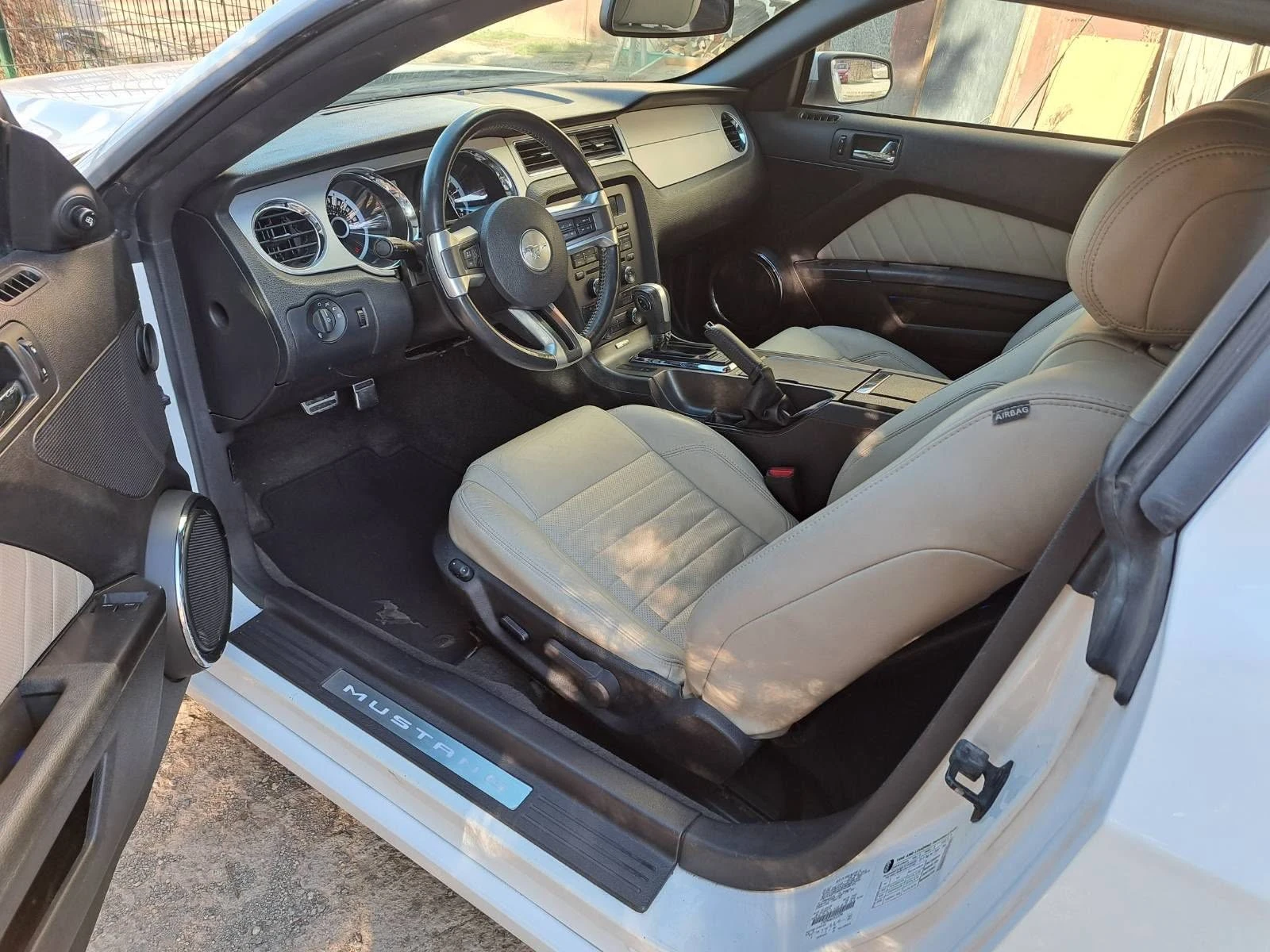 Ford Mustang, снимка 3 - Автомобили и джипове - 56066903