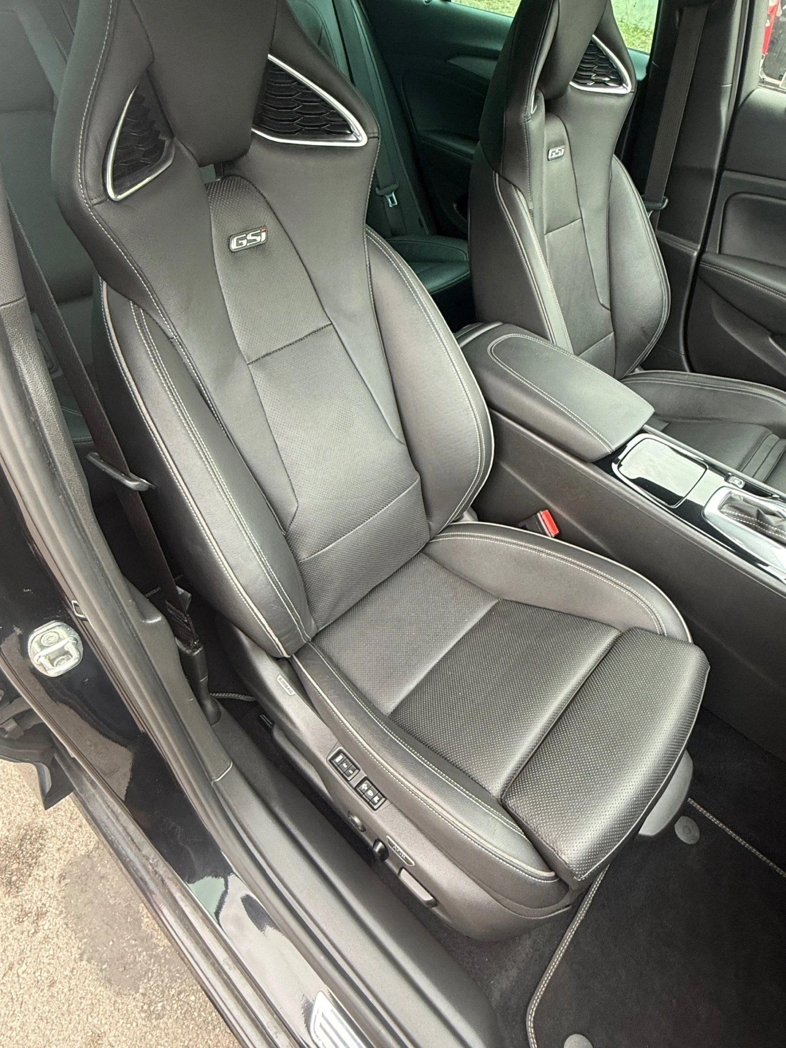 Opel Insignia GSI/4x4/FULL/CH, снимка 14 - Автомобили и джипове - 56215884