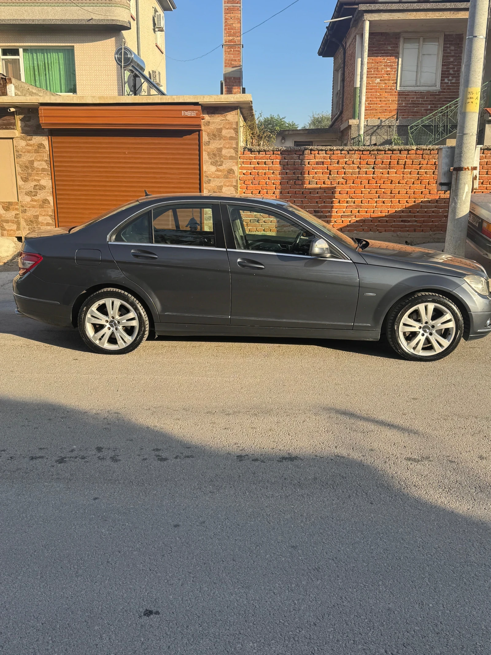 Mercedes-Benz C 320 Avangarde, снимка 3 - Автомобили и джипове - 56297291