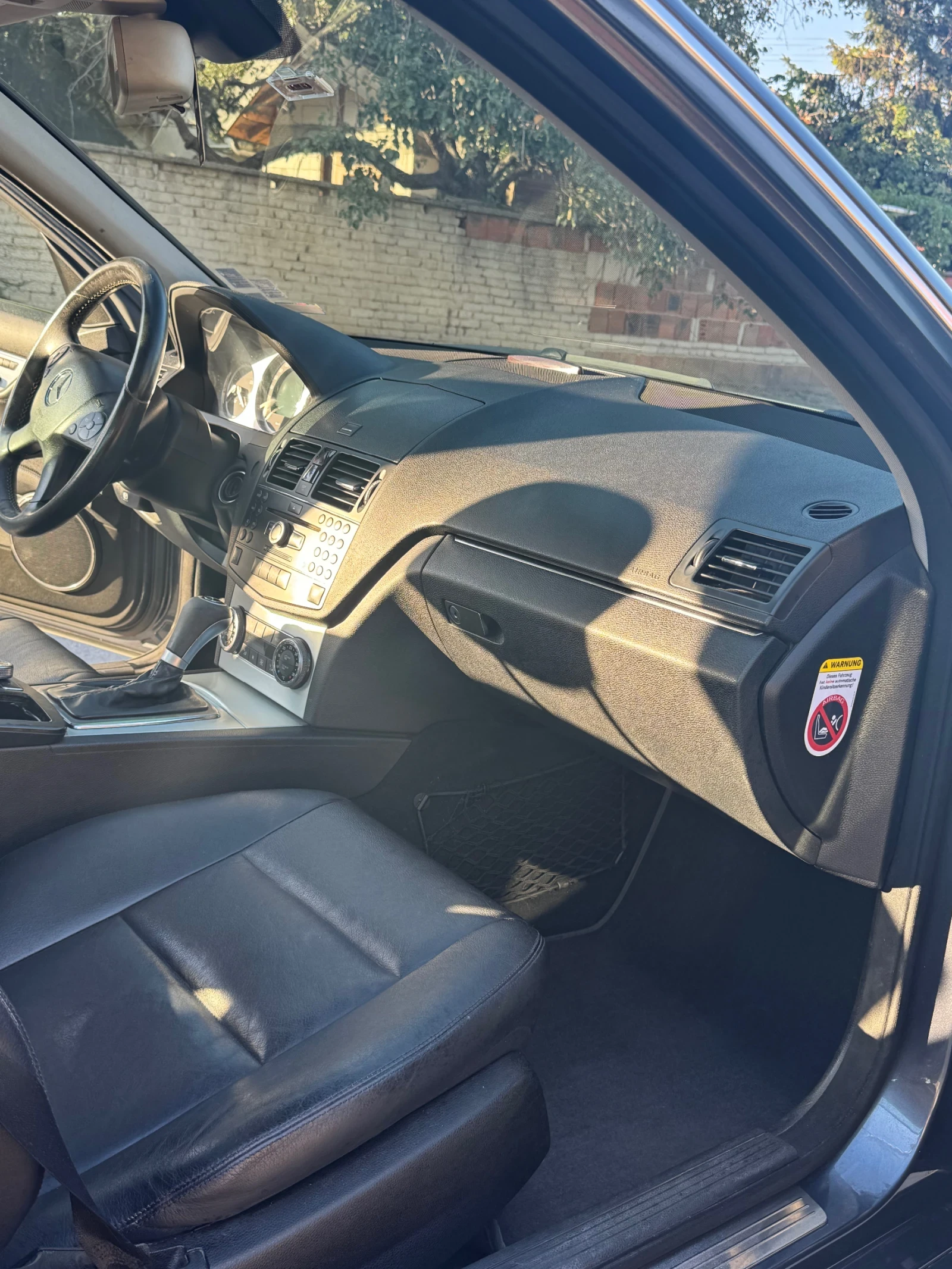 Mercedes-Benz C 320 Avangarde, снимка 10 - Автомобили и джипове - 56297291