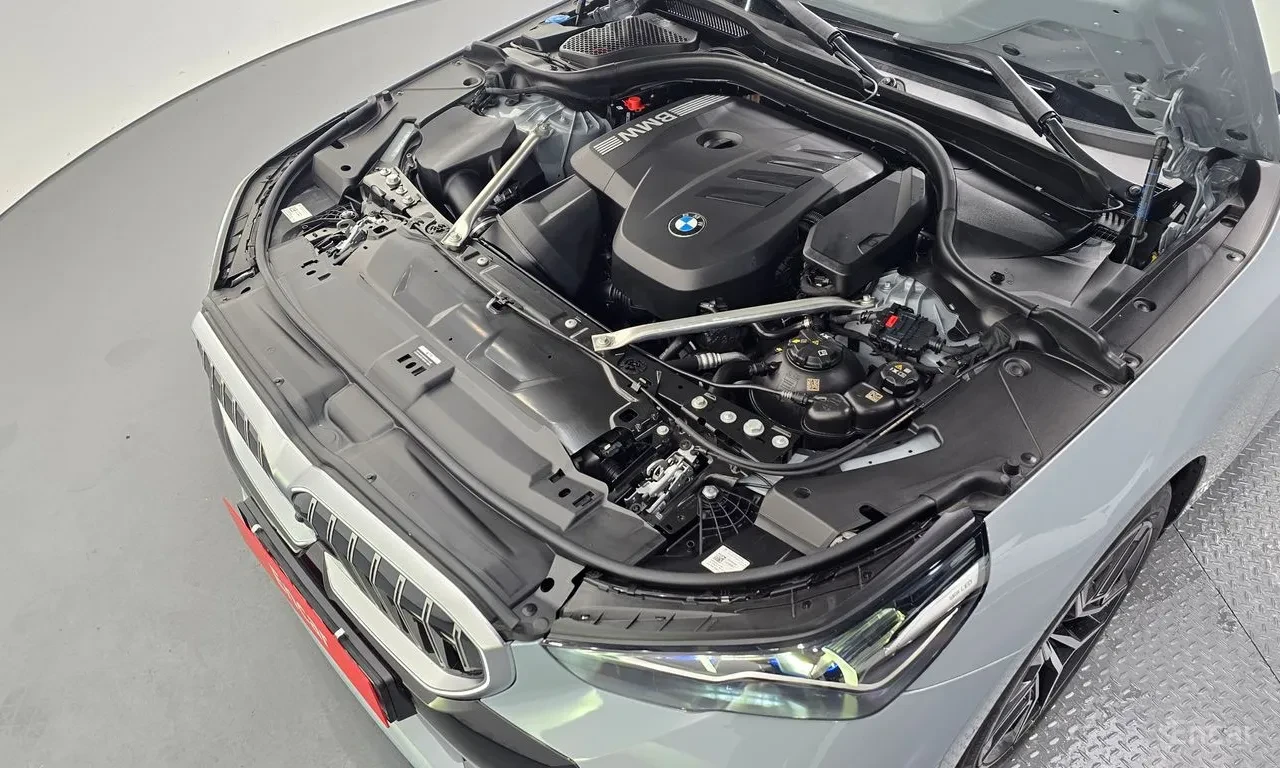 BMW 520 М Sport | ХИБРИД, снимка 8 - Автомобили и джипове - 56562939