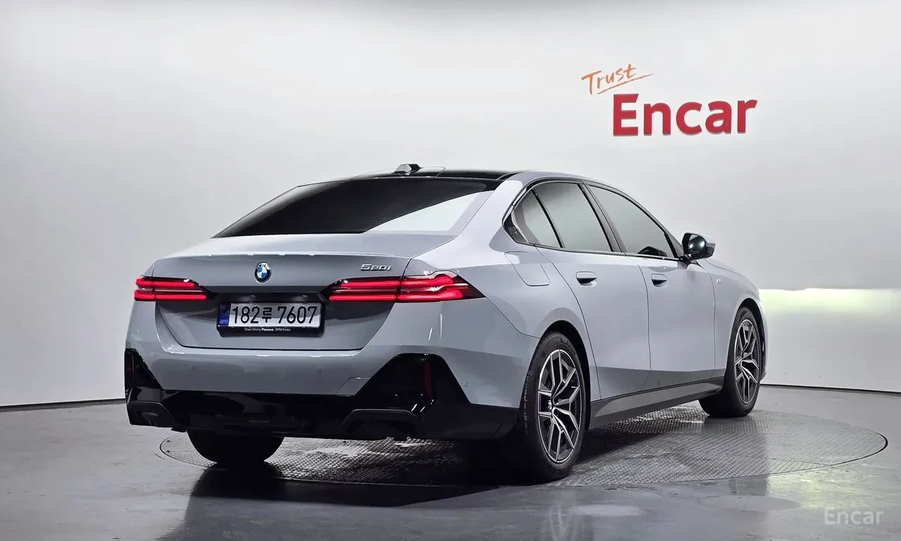 BMW 520 М Sport | ХИБРИД, снимка 2 - Автомобили и джипове - 56562939