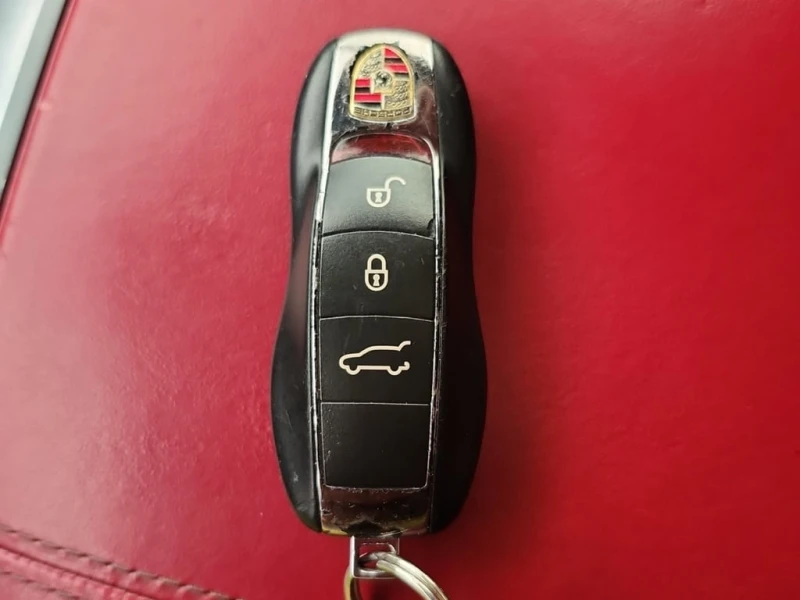 Porsche Cayenne * AWD 4DR * CARFAX * , снимка 13 - Автомобили и джипове - 52727054