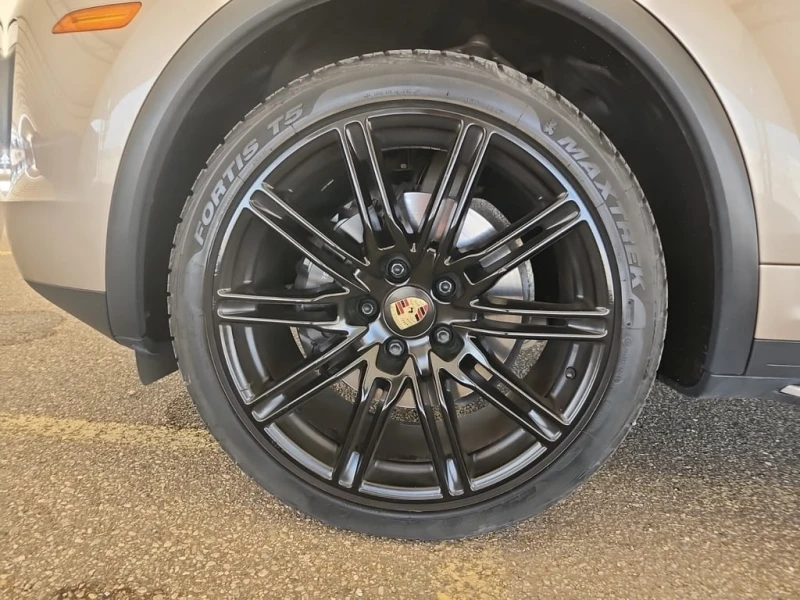 Porsche Cayenne * AWD 4DR * CARFAX * , снимка 6 - Автомобили и джипове - 52727054