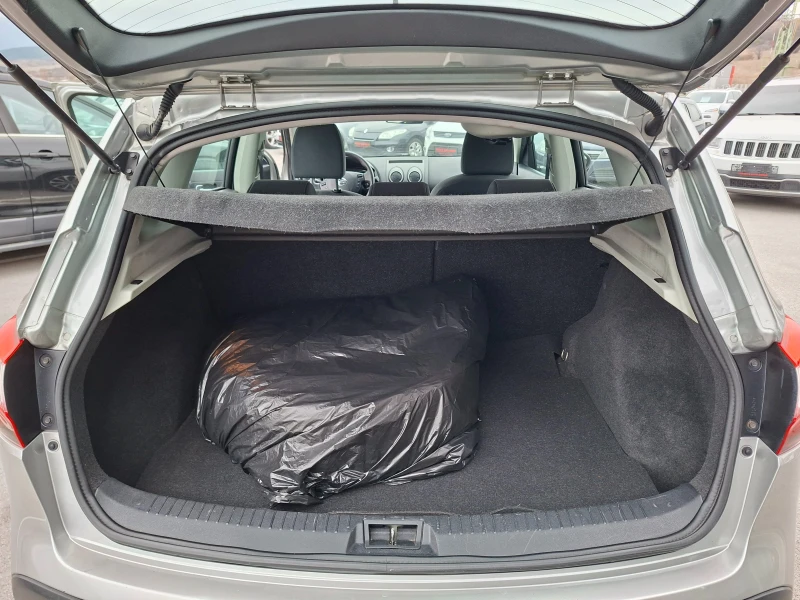 Nissan Qashqai 1.6 бензин-газ, снимка 11 - Автомобили и джипове - 53209727
