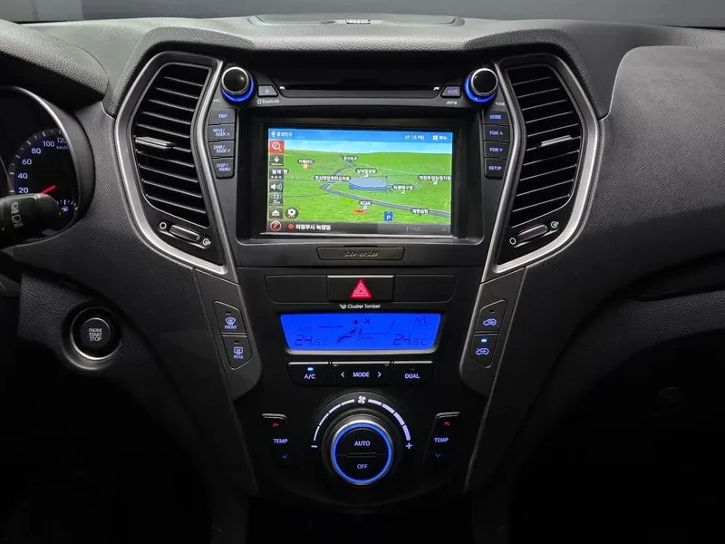 Hyundai Santa fe 2.0, снимка 14 - Автомобили и джипове - 54256837