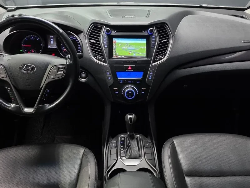 Hyundai Santa fe 2.0, снимка 7 - Автомобили и джипове - 54256837