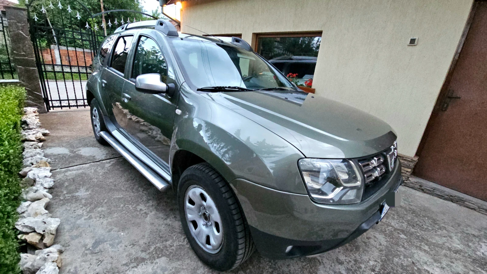 Dacia Duster 4х4/клима/газ-бензин/автопилот/от България  - изображение 3