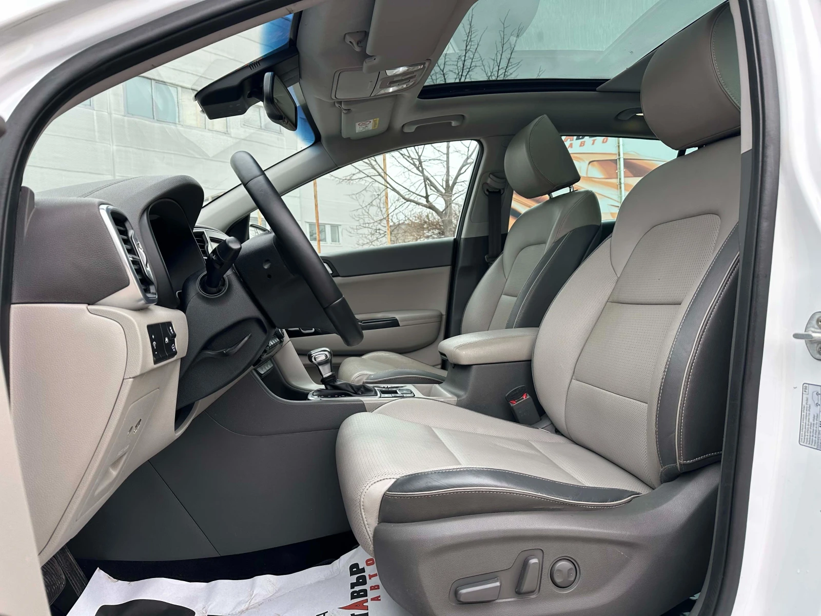 Kia Sportage 1.7 CDRi Premium - изображение 8