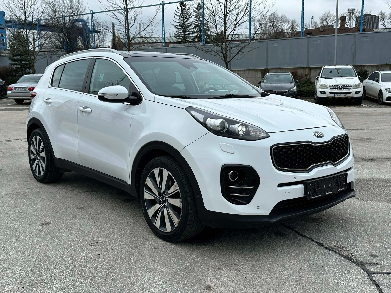 Kia Sportage 1.7 CDRi Premium - изображение 6