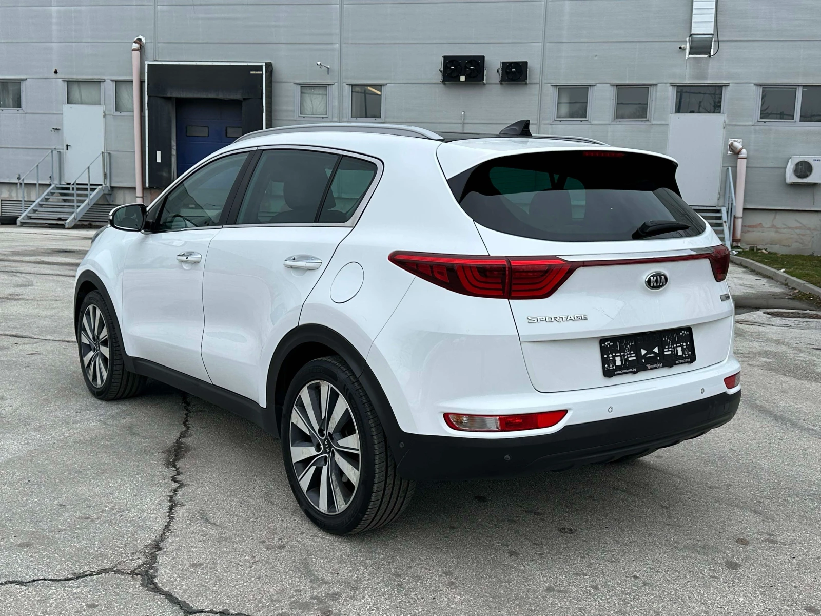 Kia Sportage 1.7 CDRi Premium - изображение 3