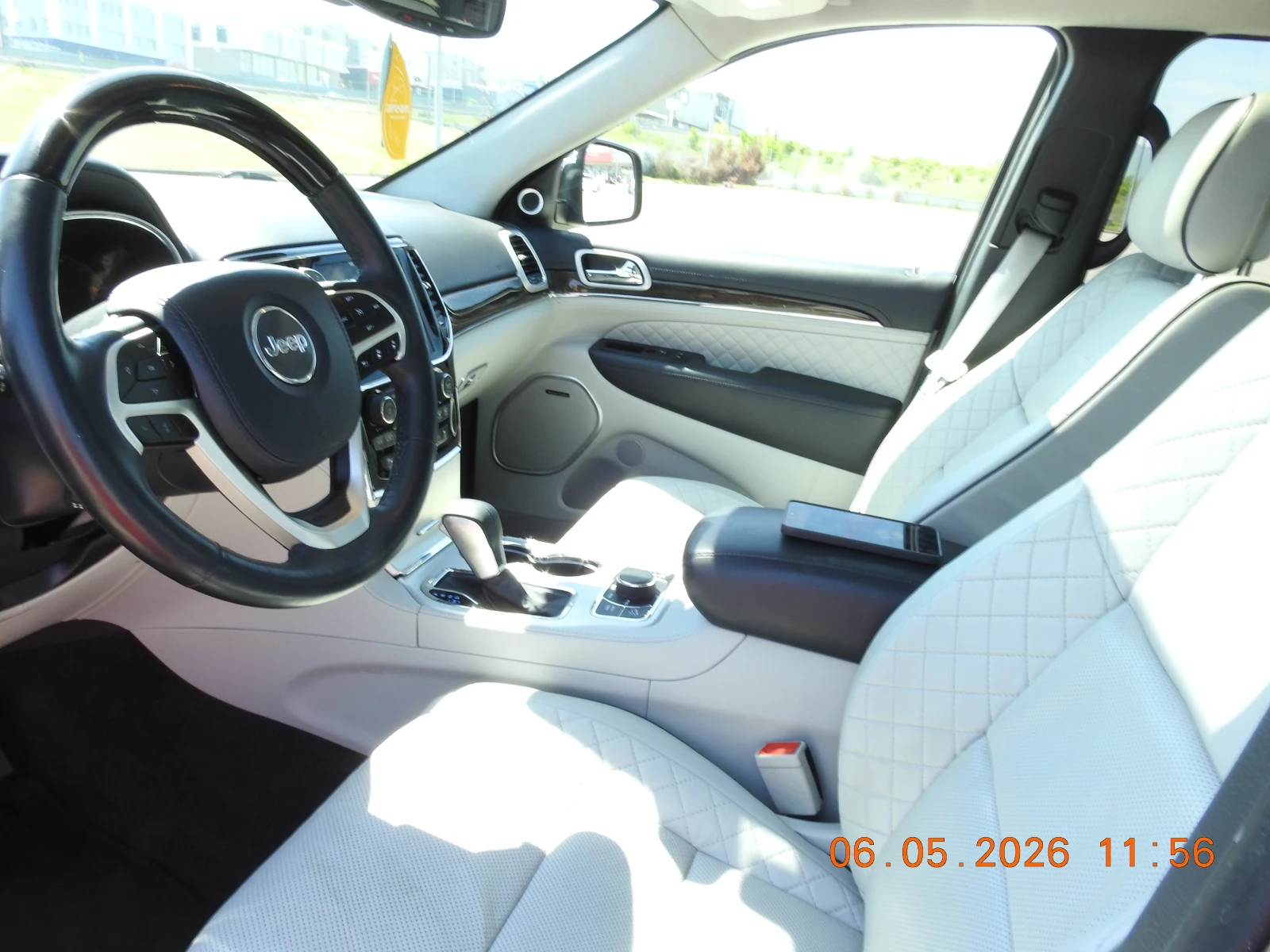Jeep Grand cherokee Summit, снимка 10 - Автомобили и джипове - 54440409