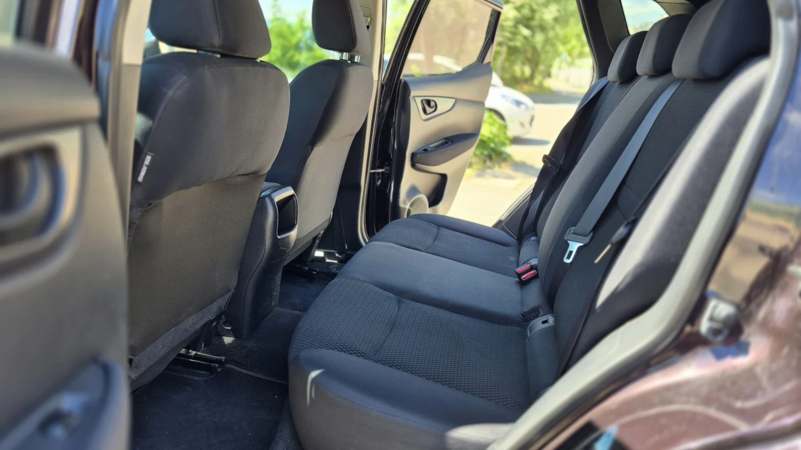 Nissan Qashqai 1.6 TDI * LED * Неразличим от нов * Автоматик, снимка 11 - Автомобили и джипове - 54924876