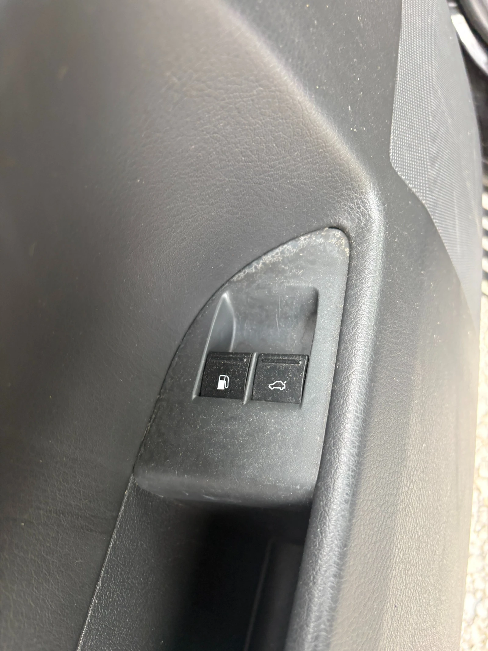 VW Touareg 4.2 FULL Панорама Подгрев, снимка 12 - Автомобили и джипове - 55618947