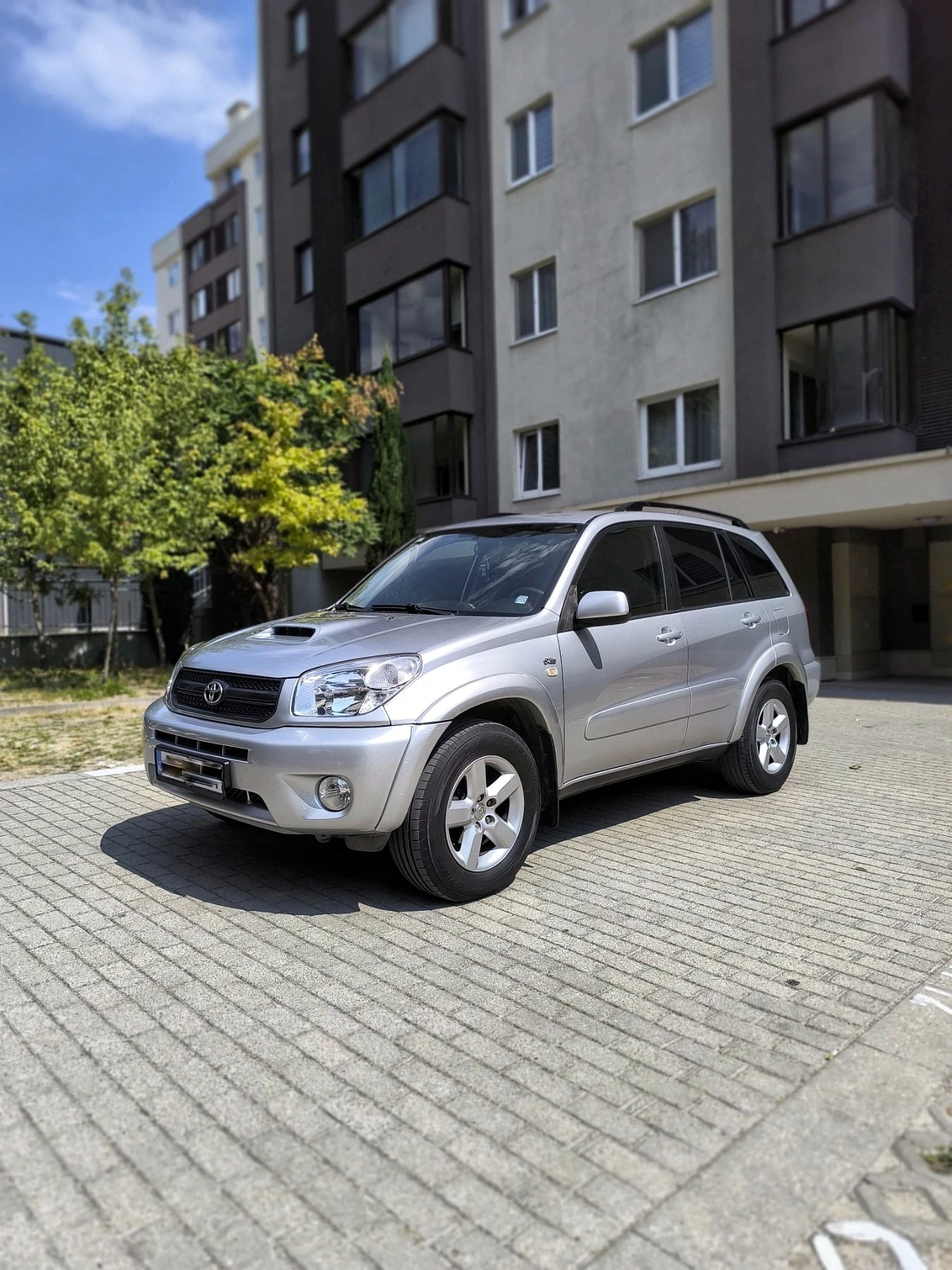 Toyota Rav4 2.0 D-4D , снимка 2 - Автомобили и джипове - 55841369