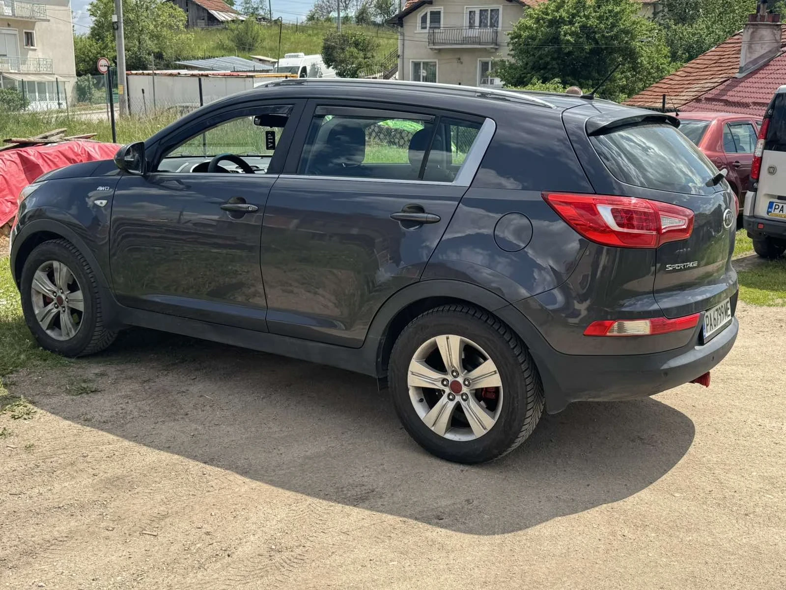 Kia Sportage 2.0 CRD, снимка 2 - Автомобили и джипове - 55977232