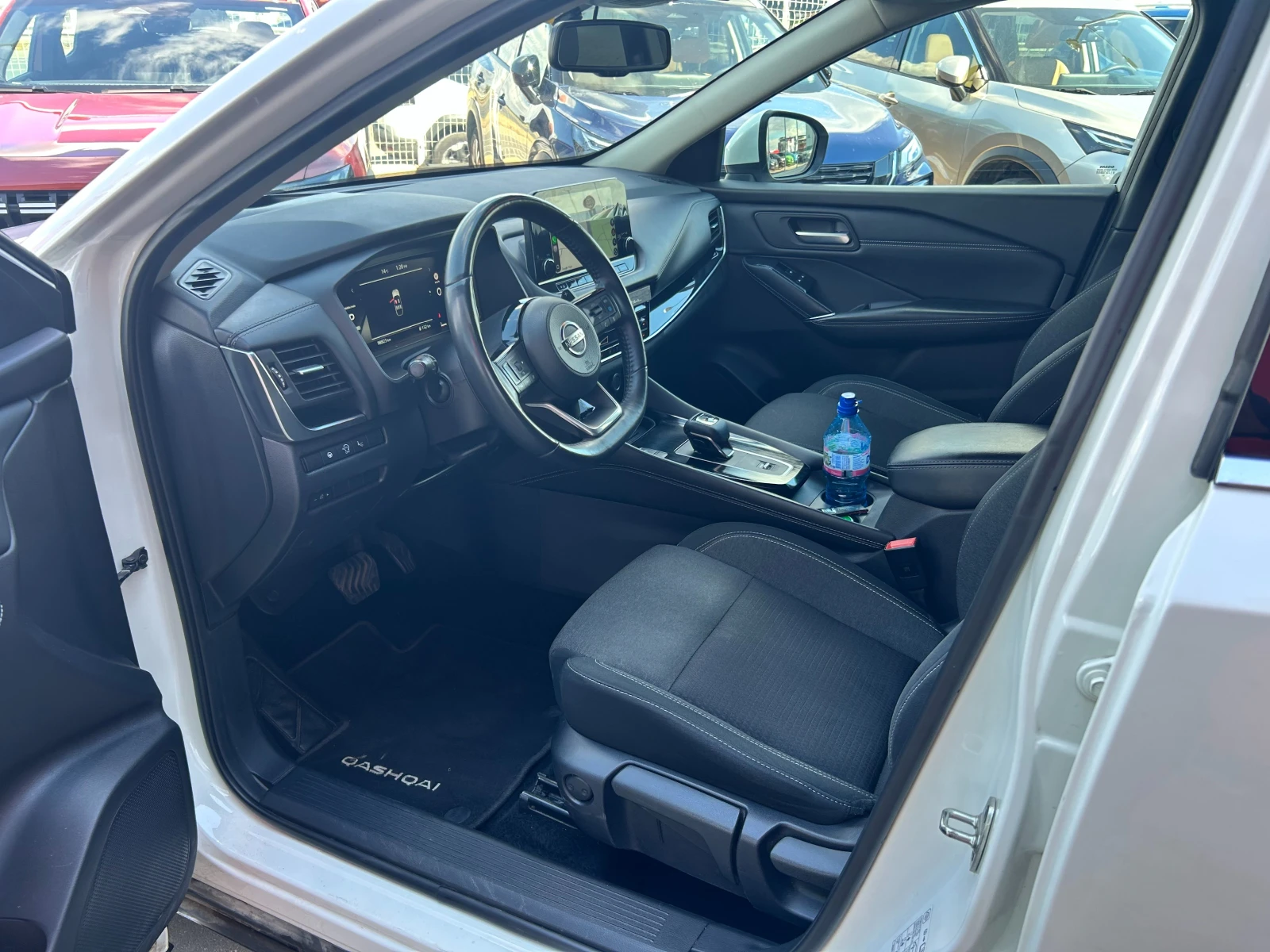 Nissan Qashqai 1.3 N-Connecta ProPilot A/T, снимка 4 - Автомобили и джипове - 56304366