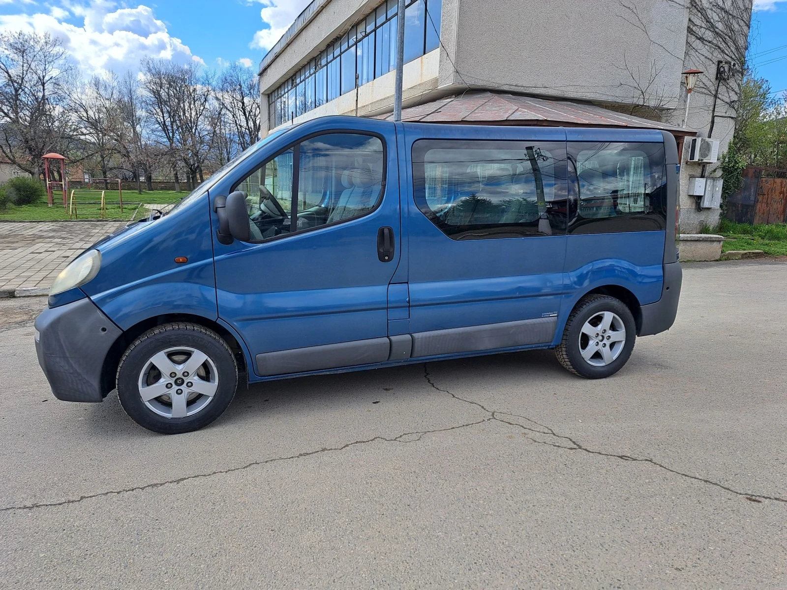 Opel Vivaro 1.9 9 МЕСТА  - изображение 5