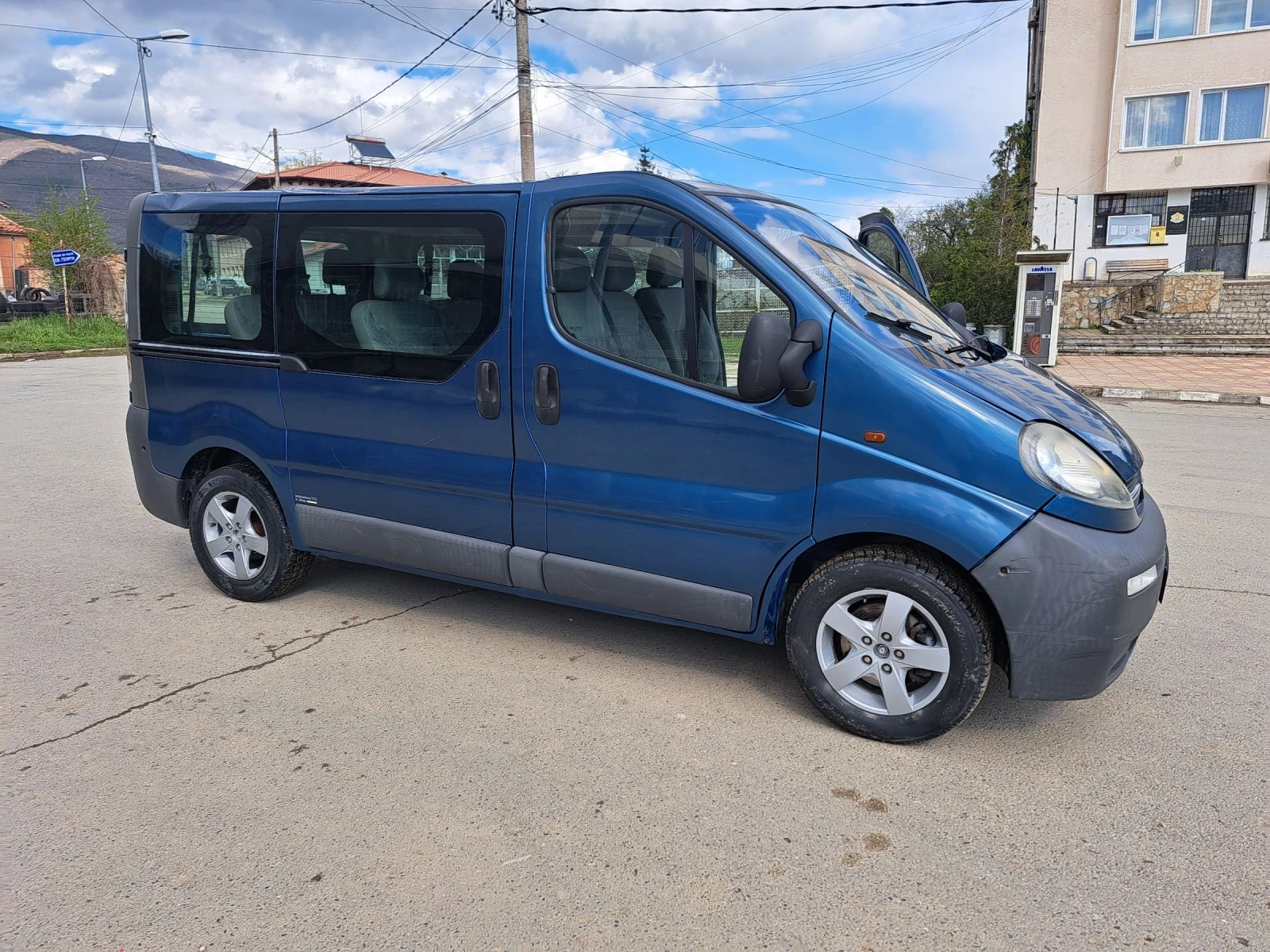 Opel Vivaro 1.9 9 МЕСТА  - изображение 3