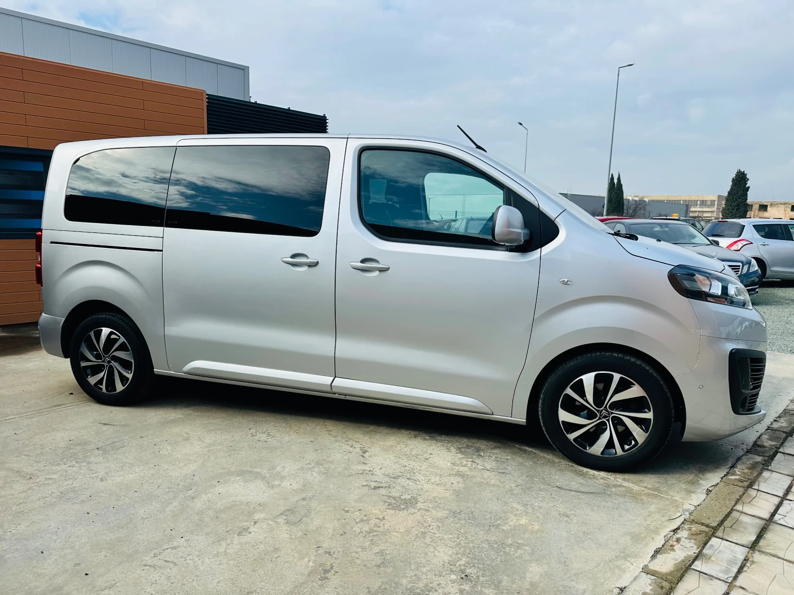 Citroen Jumpy Spacetourer/2.0HDI/Navi/Камера/9-места - изображение 4