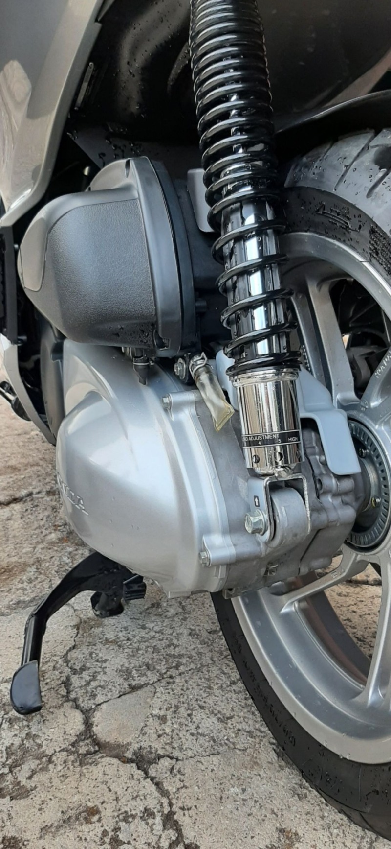 Honda Sh ABS TCS 7000км, снимка 6 - Мотоциклети и мототехника - 45374626