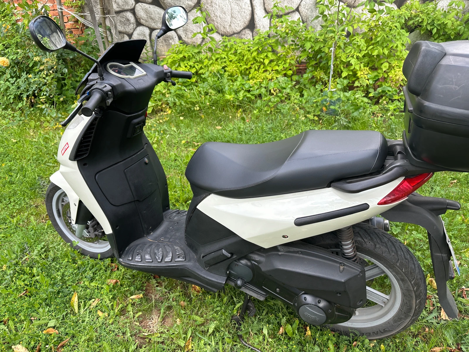 Aprilia 200  - изображение 3