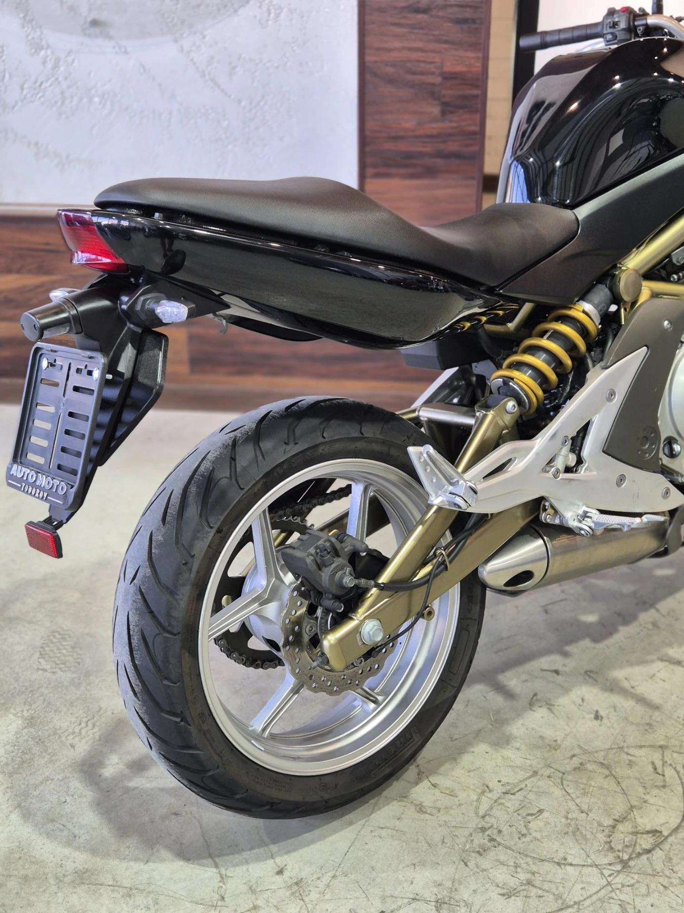 Kawasaki ER -6n ABS!!! A2!!! НОВ ВНОС ОТ ШВЕЙЦАРИЯ!!!, снимка 13 - Мотоциклети и мототехника - 55615528