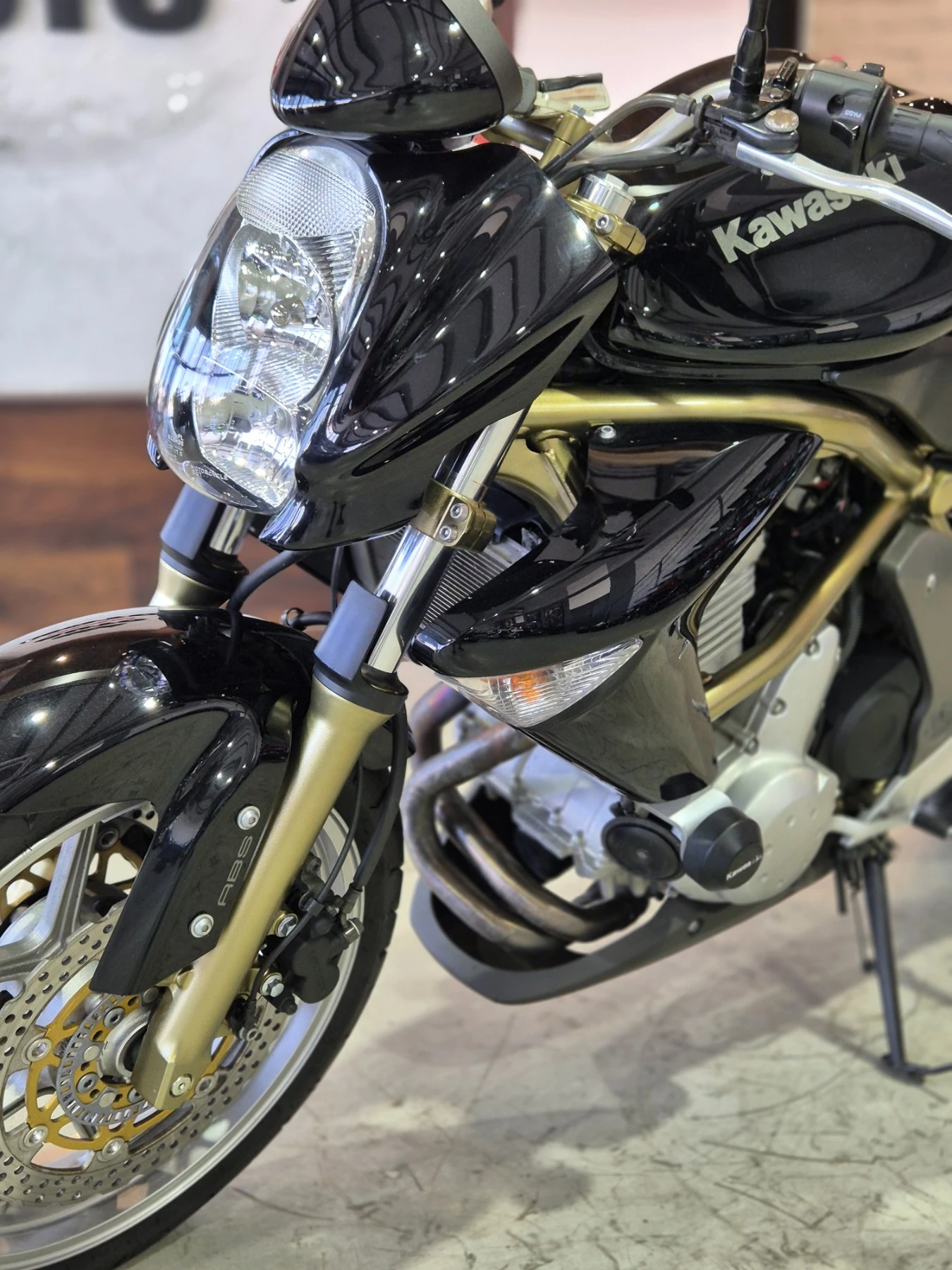 Kawasaki ER -6n ABS!!! A2!!! НОВ ВНОС ОТ ШВЕЙЦАРИЯ!!!, снимка 10 - Мотоциклети и мототехника - 55615528