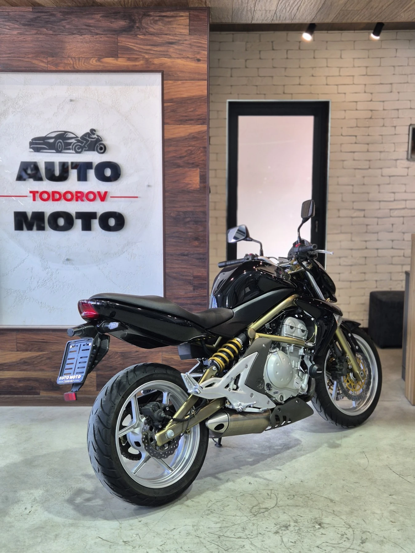Kawasaki ER -6n ABS!!! A2!!! НОВ ВНОС ОТ ШВЕЙЦАРИЯ!!!, снимка 7 - Мотоциклети и мототехника - 55615528