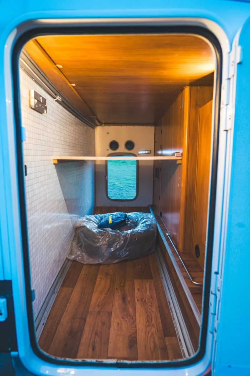 Кемпер Hobby HOBBY T500 GFSC, снимка 13 - Каравани и кемпери - 53348508