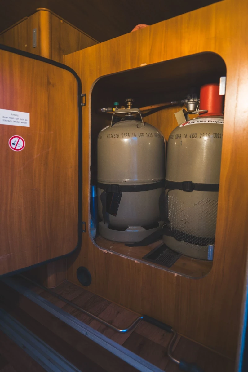 Кемпер Hobby HOBBY T500 GFSC, снимка 14 - Каравани и кемпери - 53348508