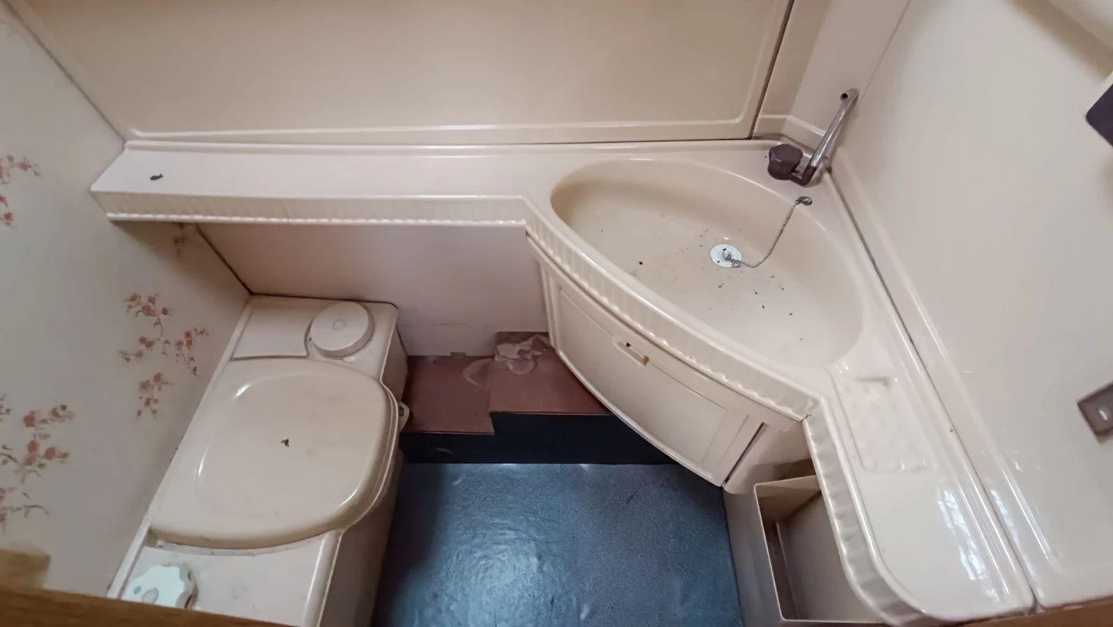  Hobby Classic 560 | Mobile.bg   8